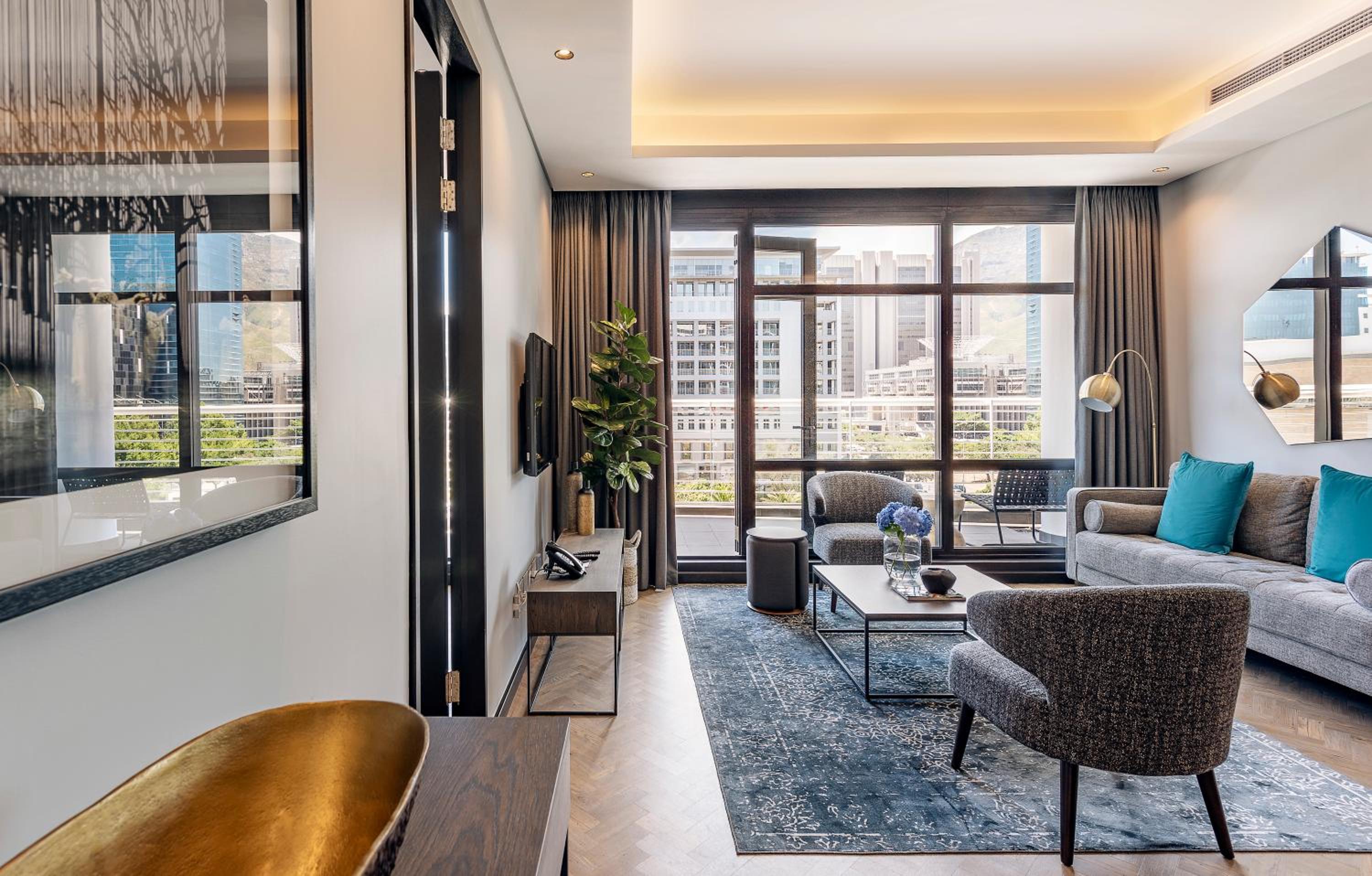 Deluxe Two-Bedroom Apartment with Balcony