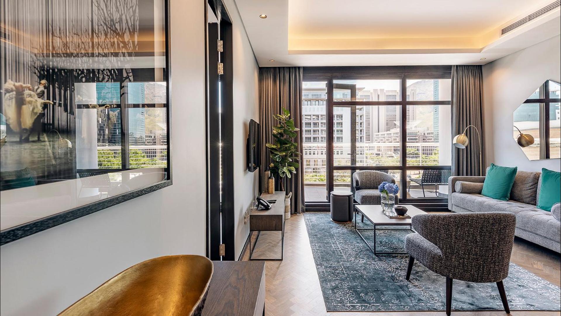 Deluxe Two-Bedroom Apartment with Balcony