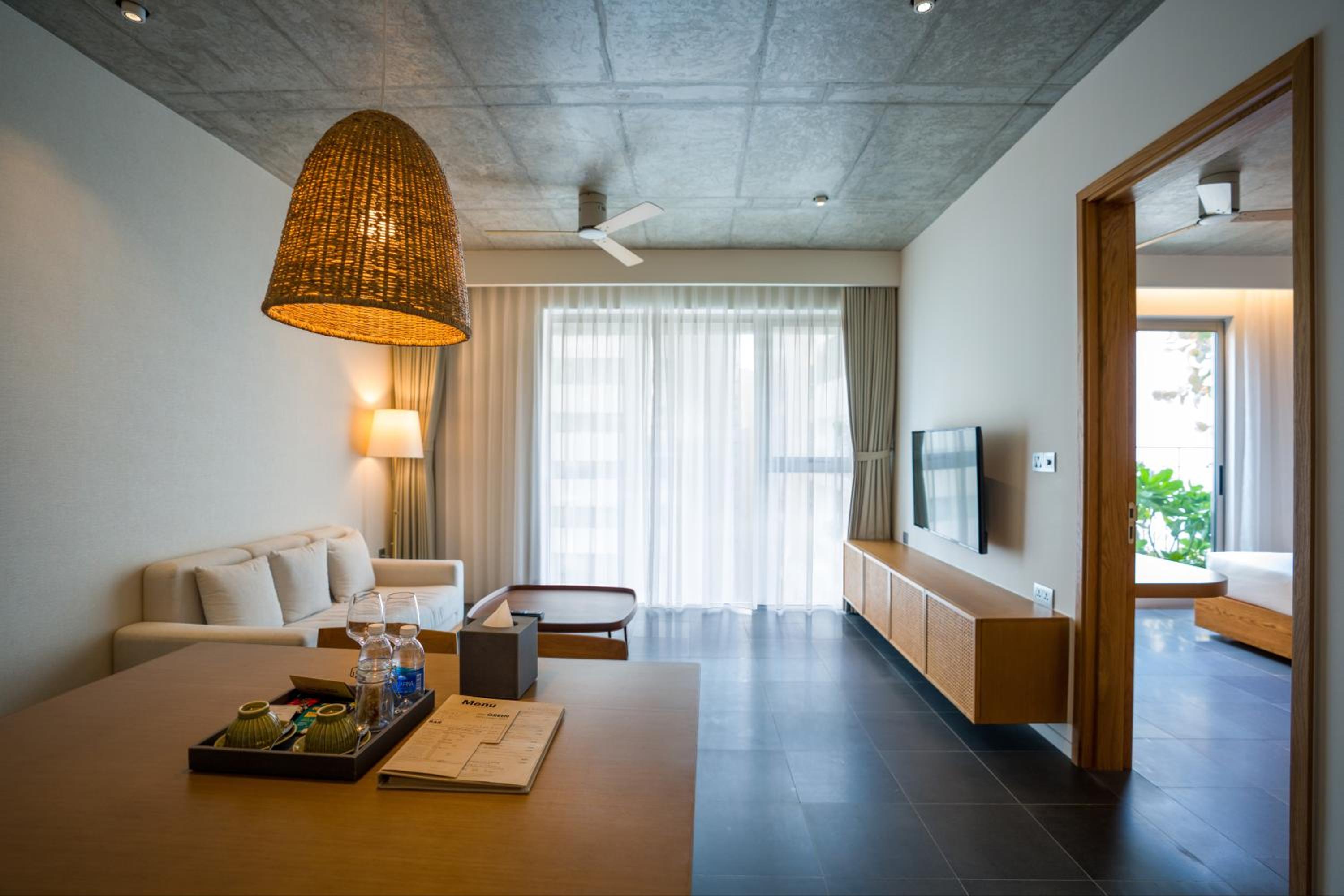 One-Bedroom Apartment with Balcony