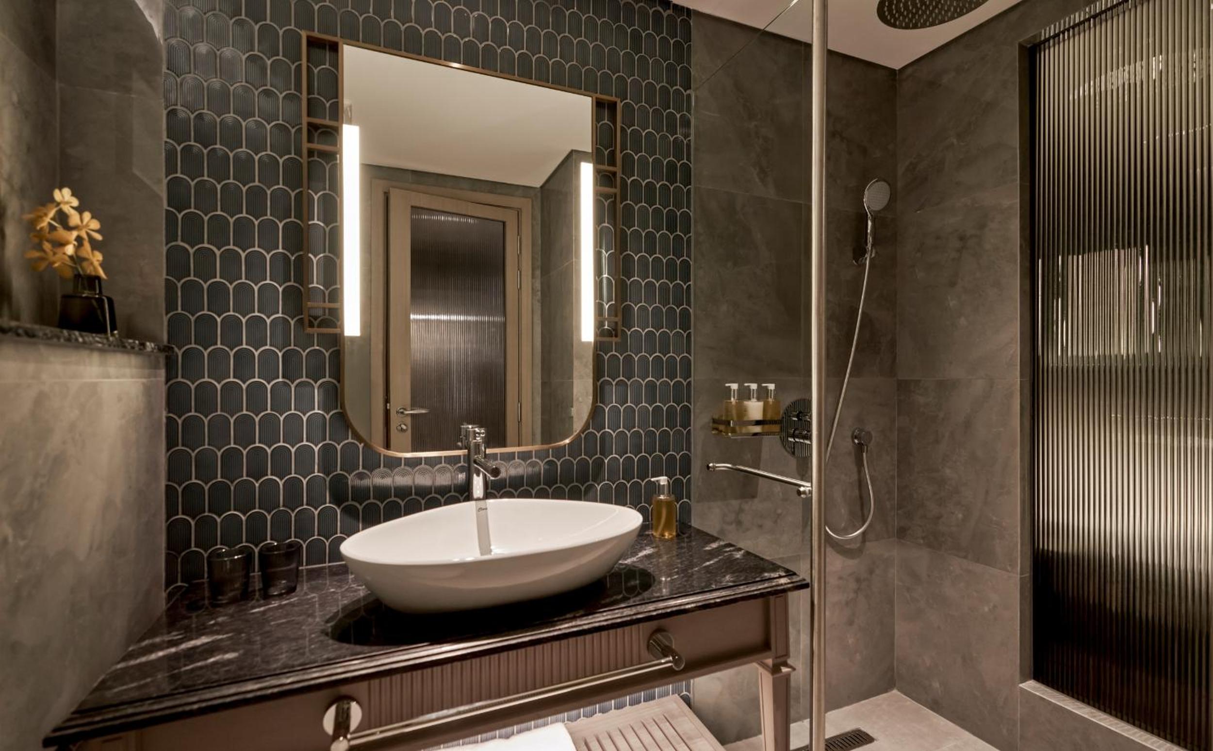 Deluxe Connecting Room