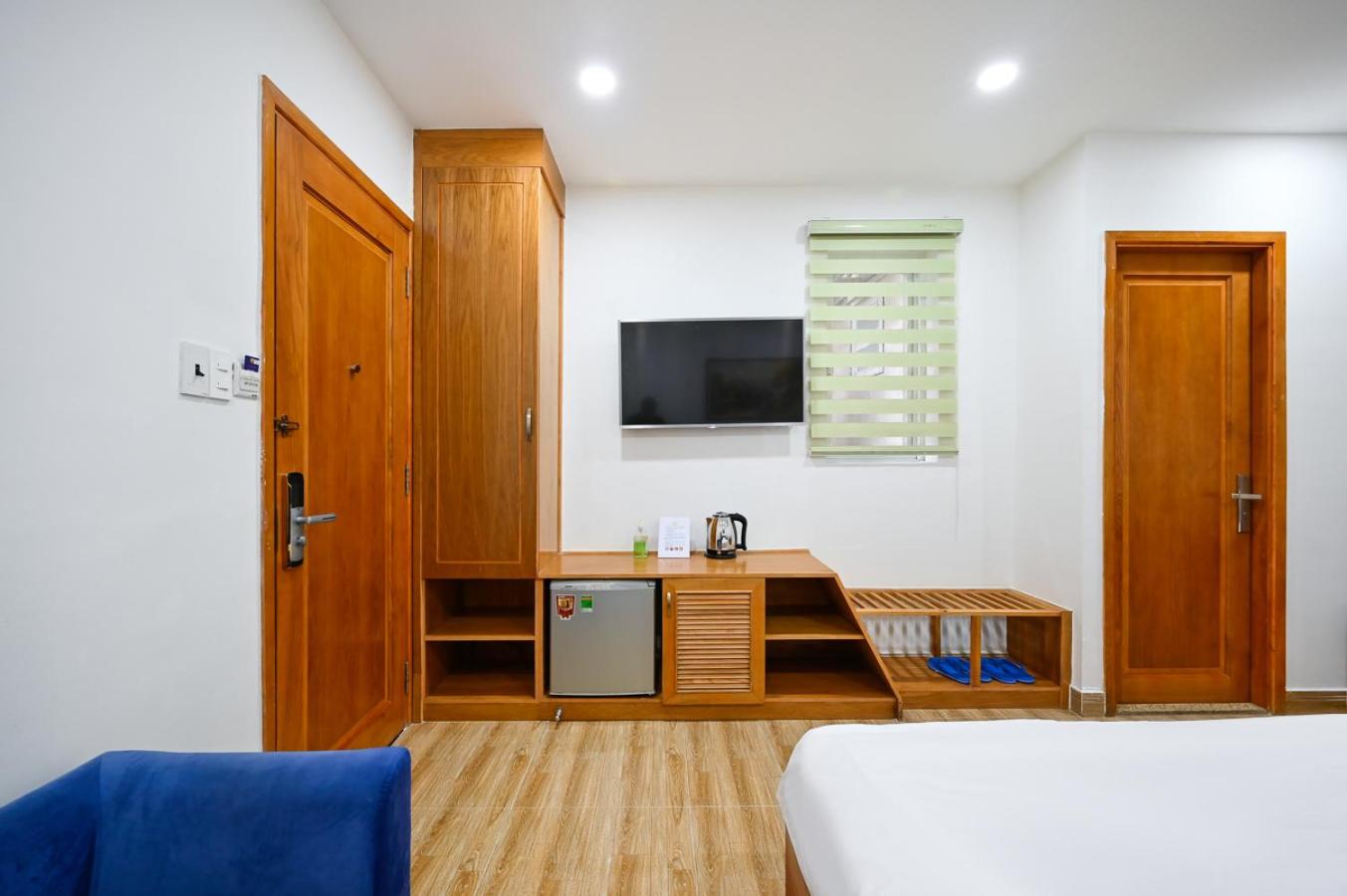 Deluxe Double Room with Bathtub
