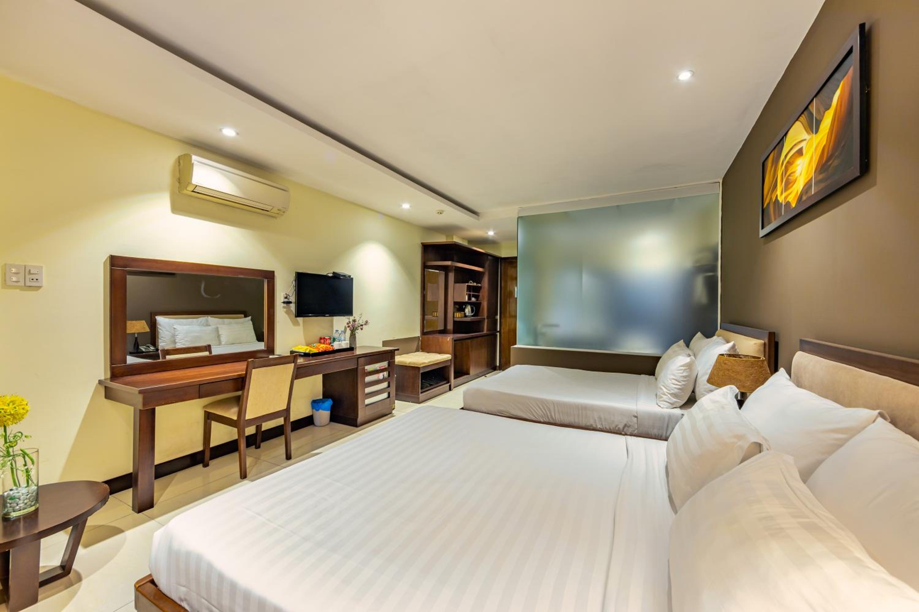 Triple Room