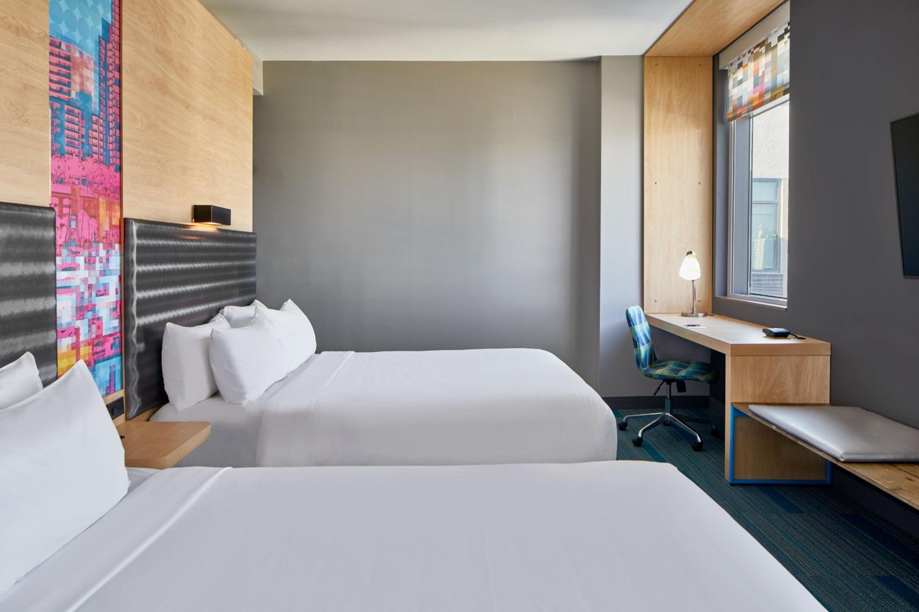 Aloft, Guest room, 2 Queen
