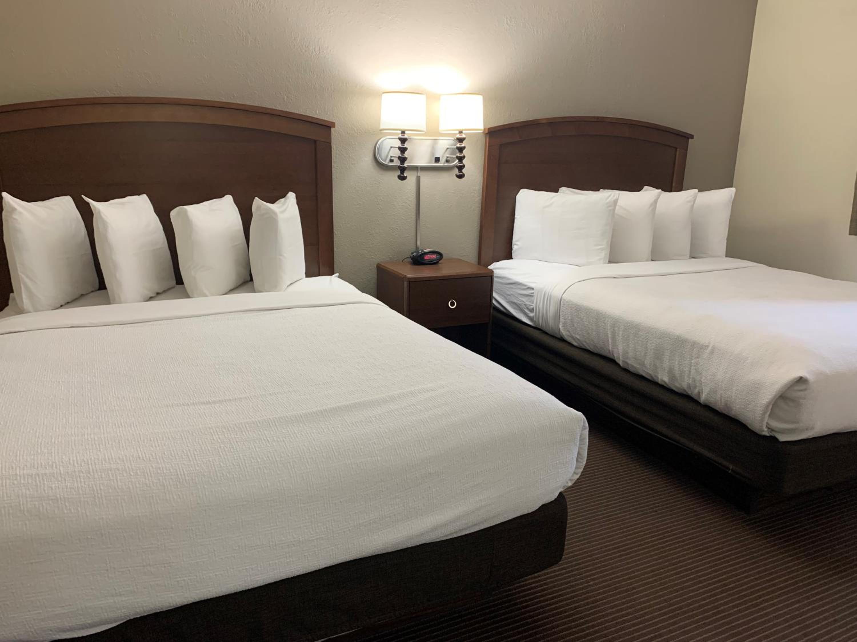 Deluxe Queen Room with Two Queen Beds - Non-Smoking
