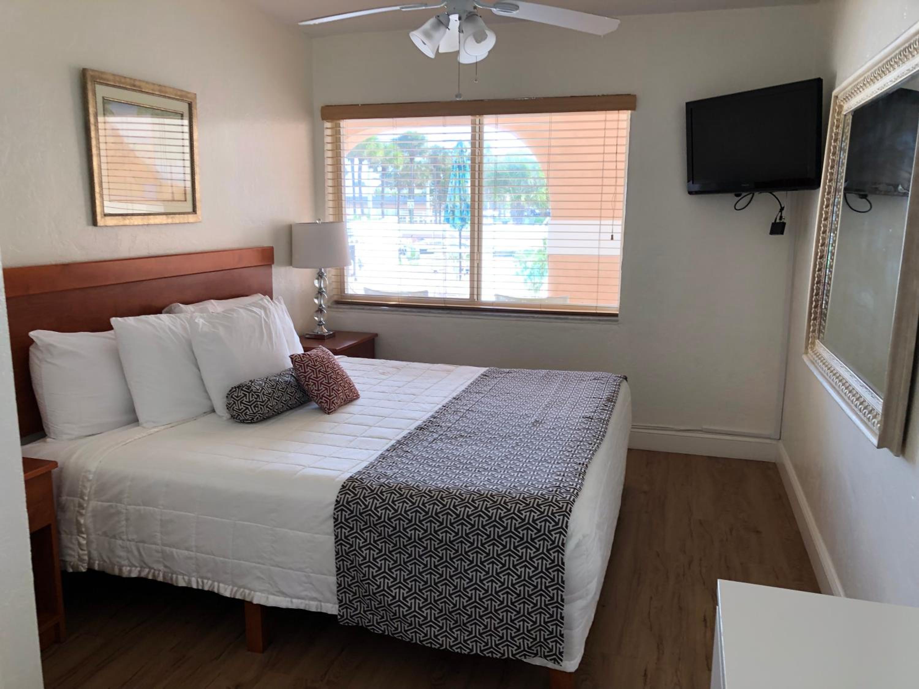 One Bedroom Suite - Non Smoking