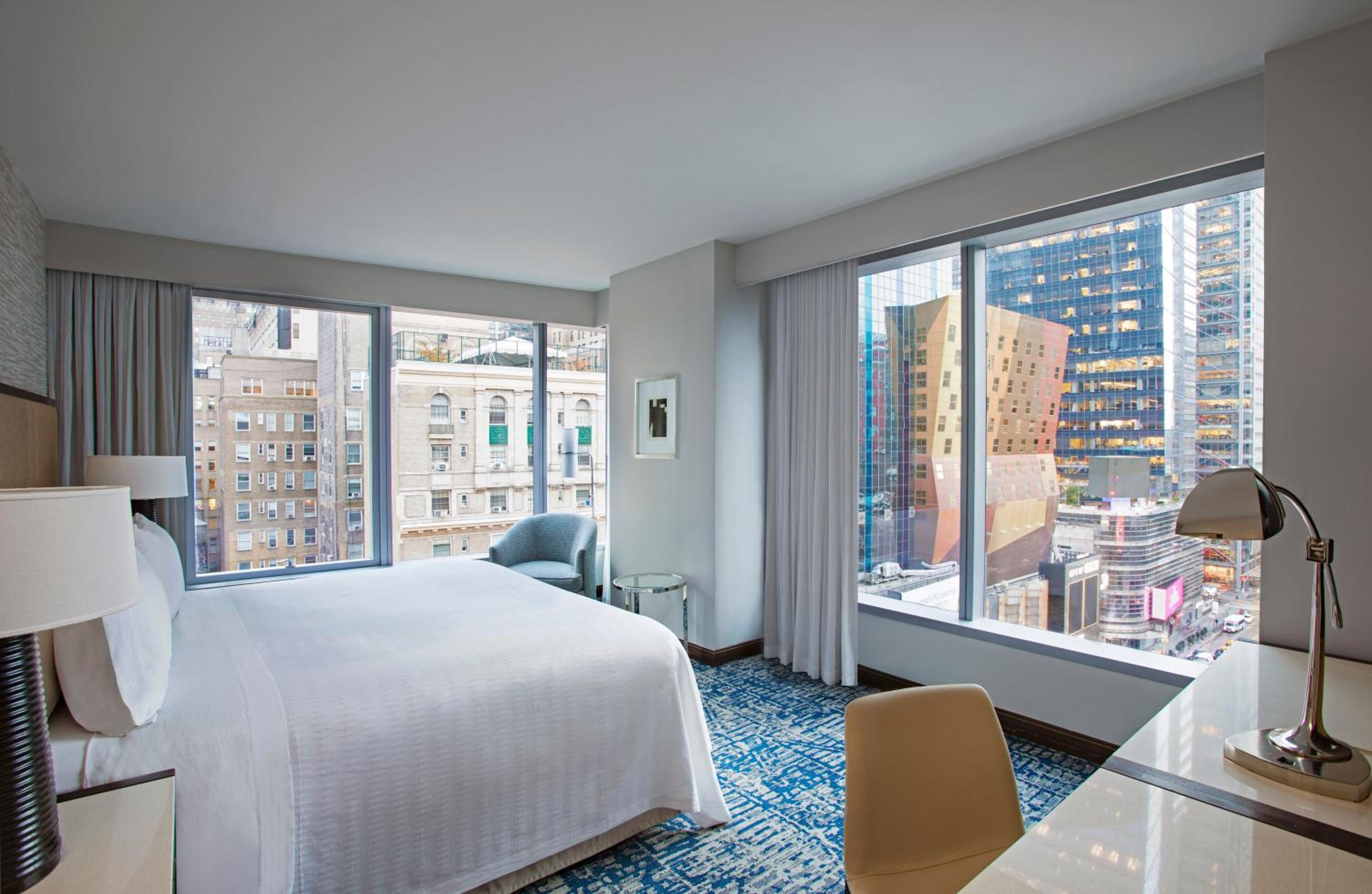 Premium Corner King Room