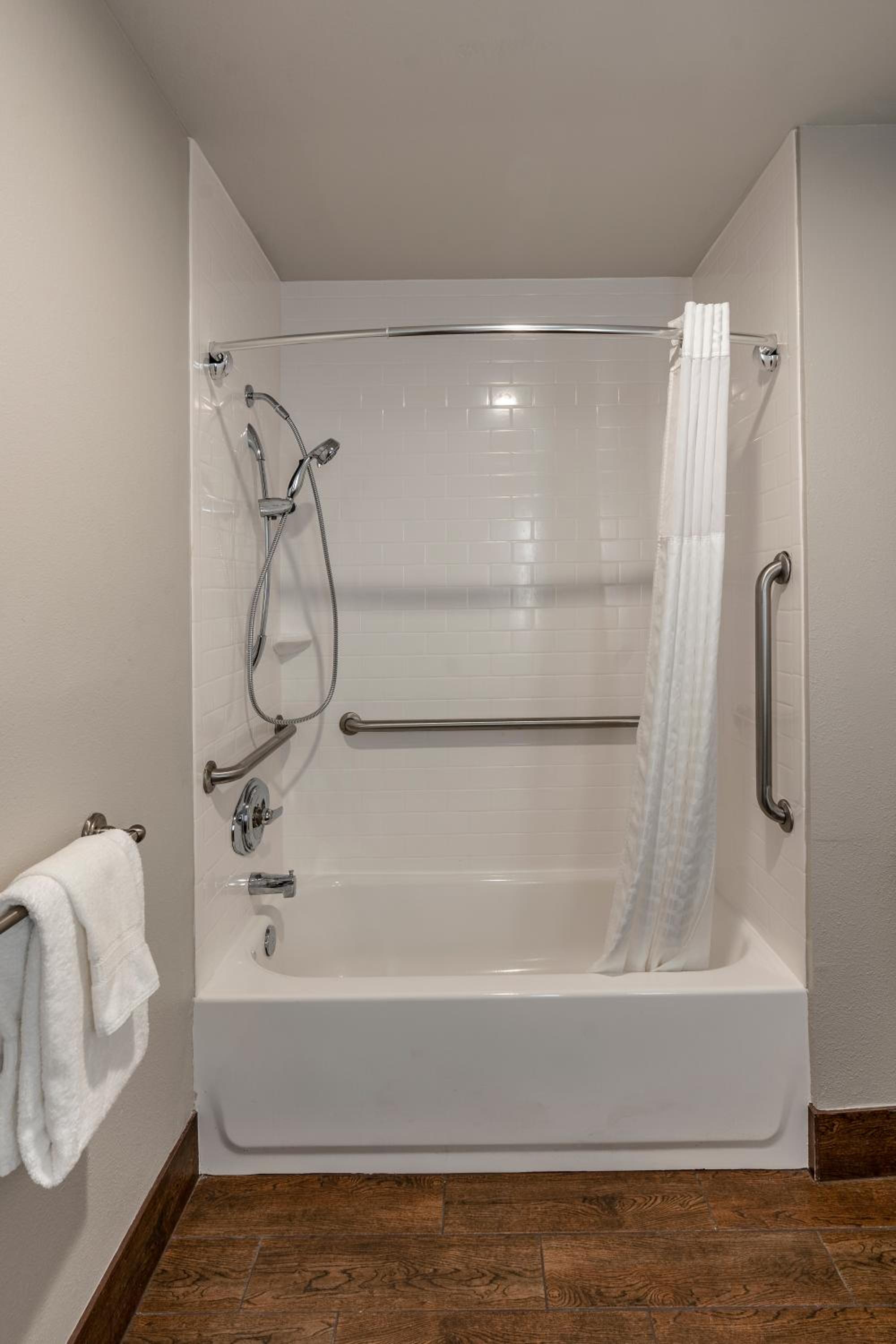 King Room - Accessible/Non-Smoking