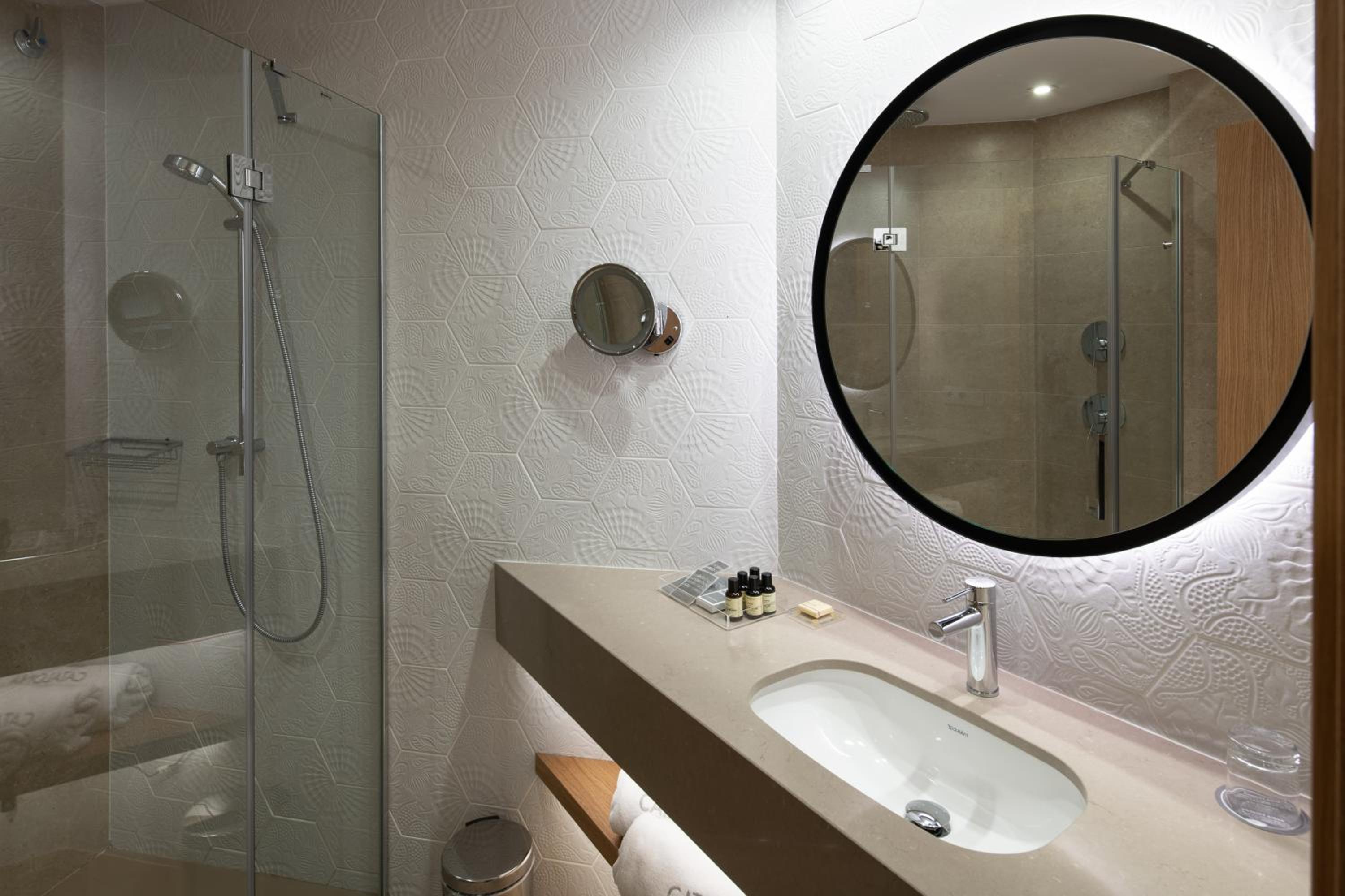 Triple Room (2 Adults + 1 Child)