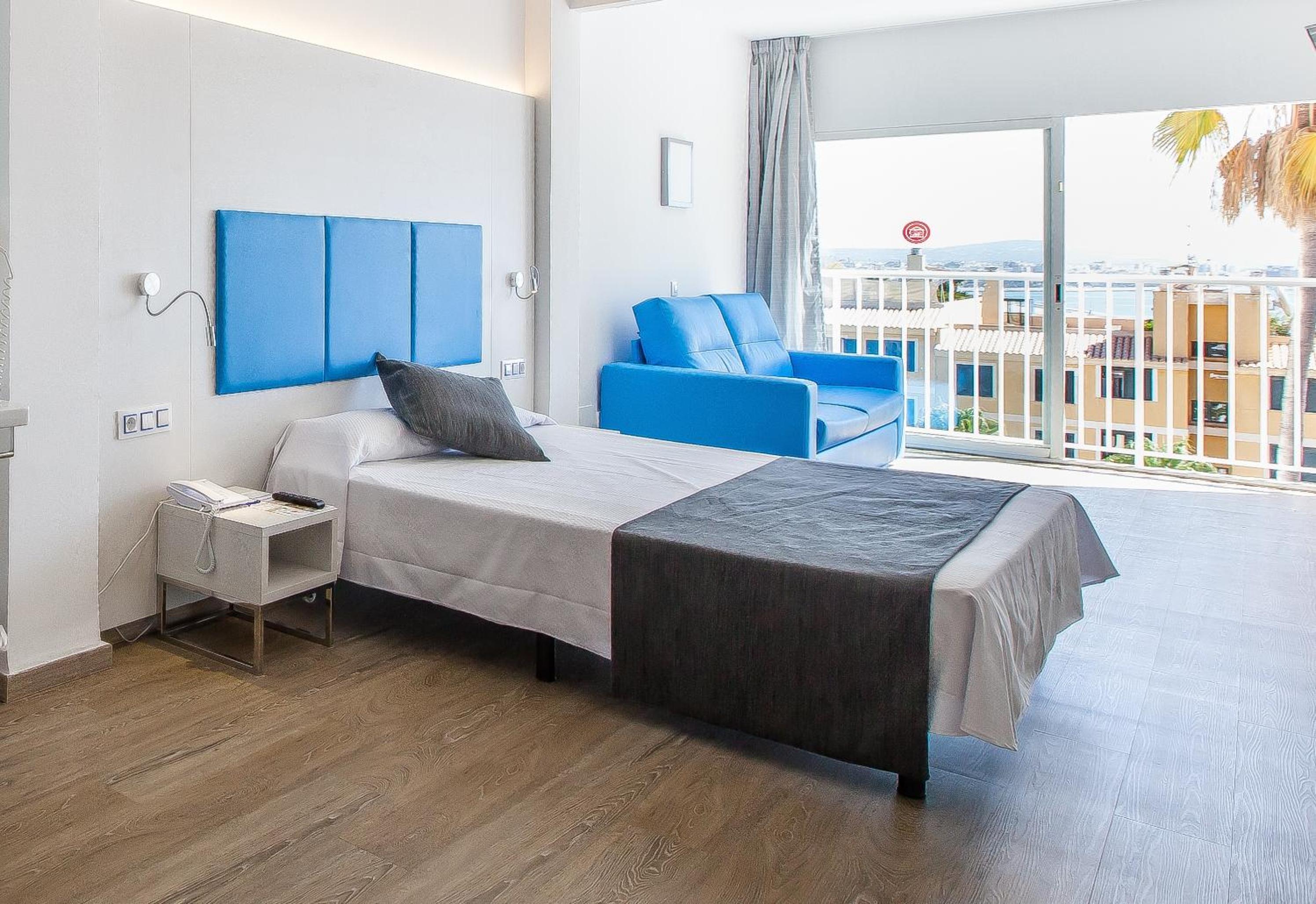 Deluxe Double Room with Shower