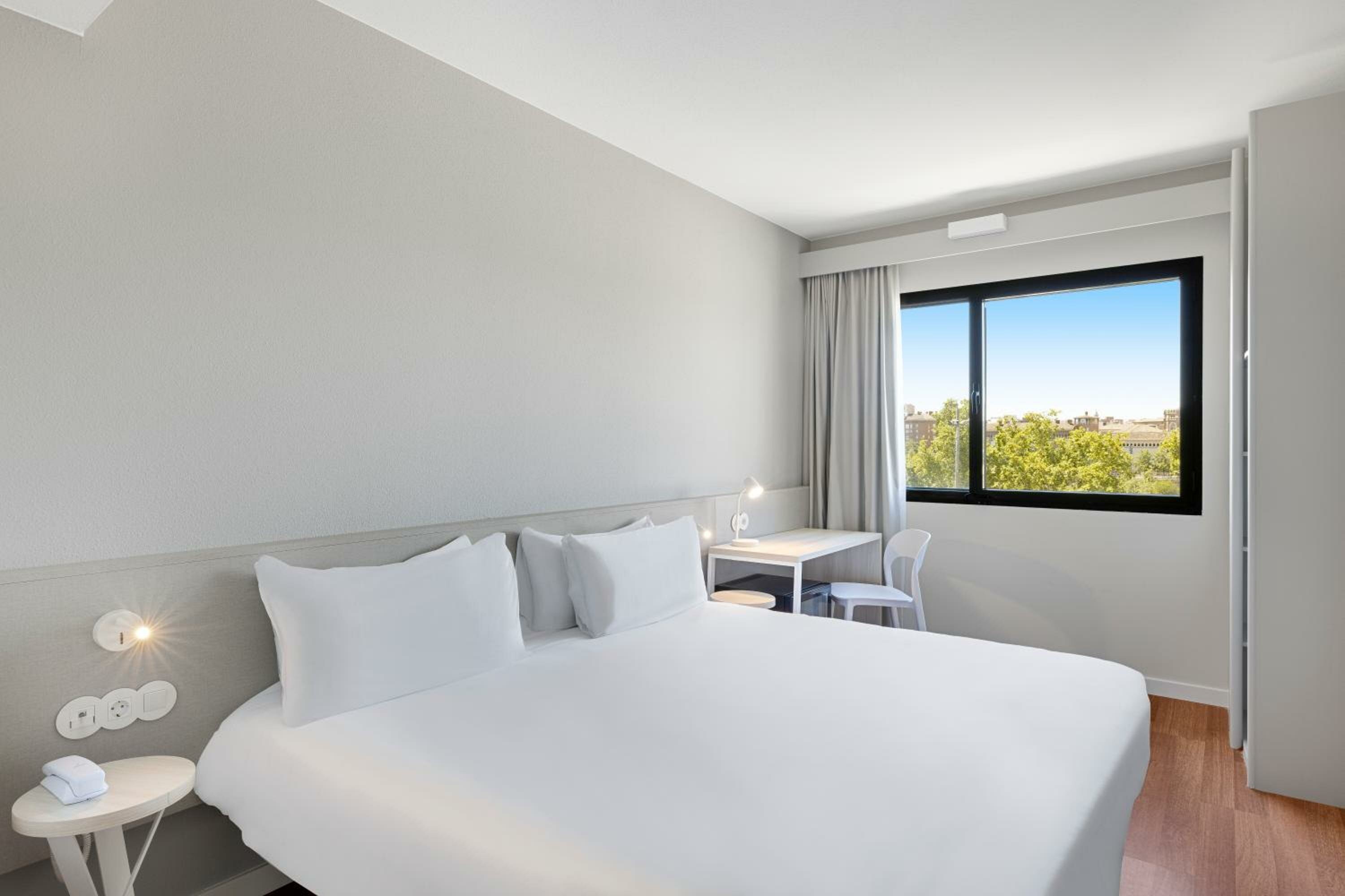 Deluxe Double Room with Castle View