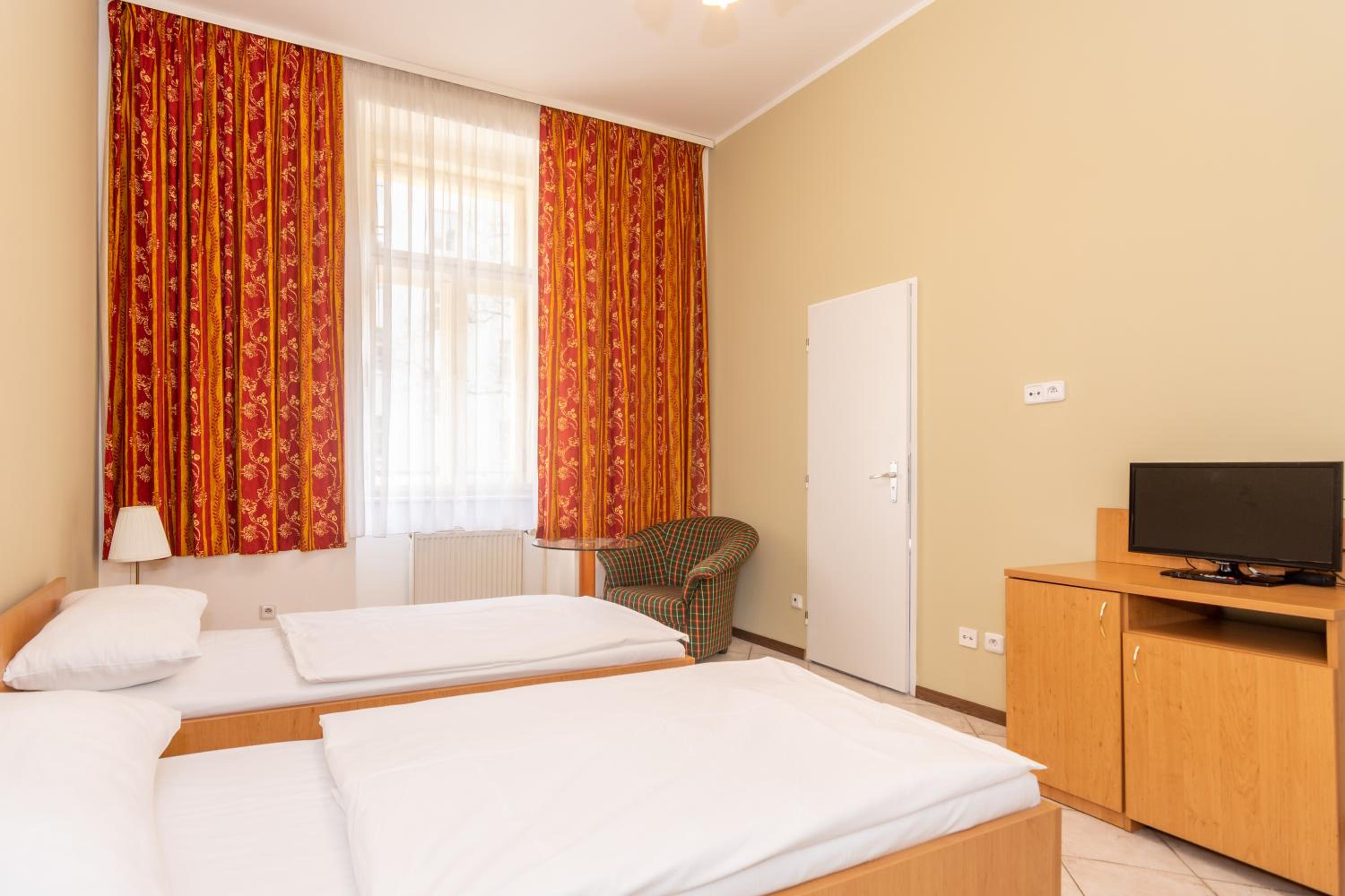 Double or Twin Room with Private Bathroom