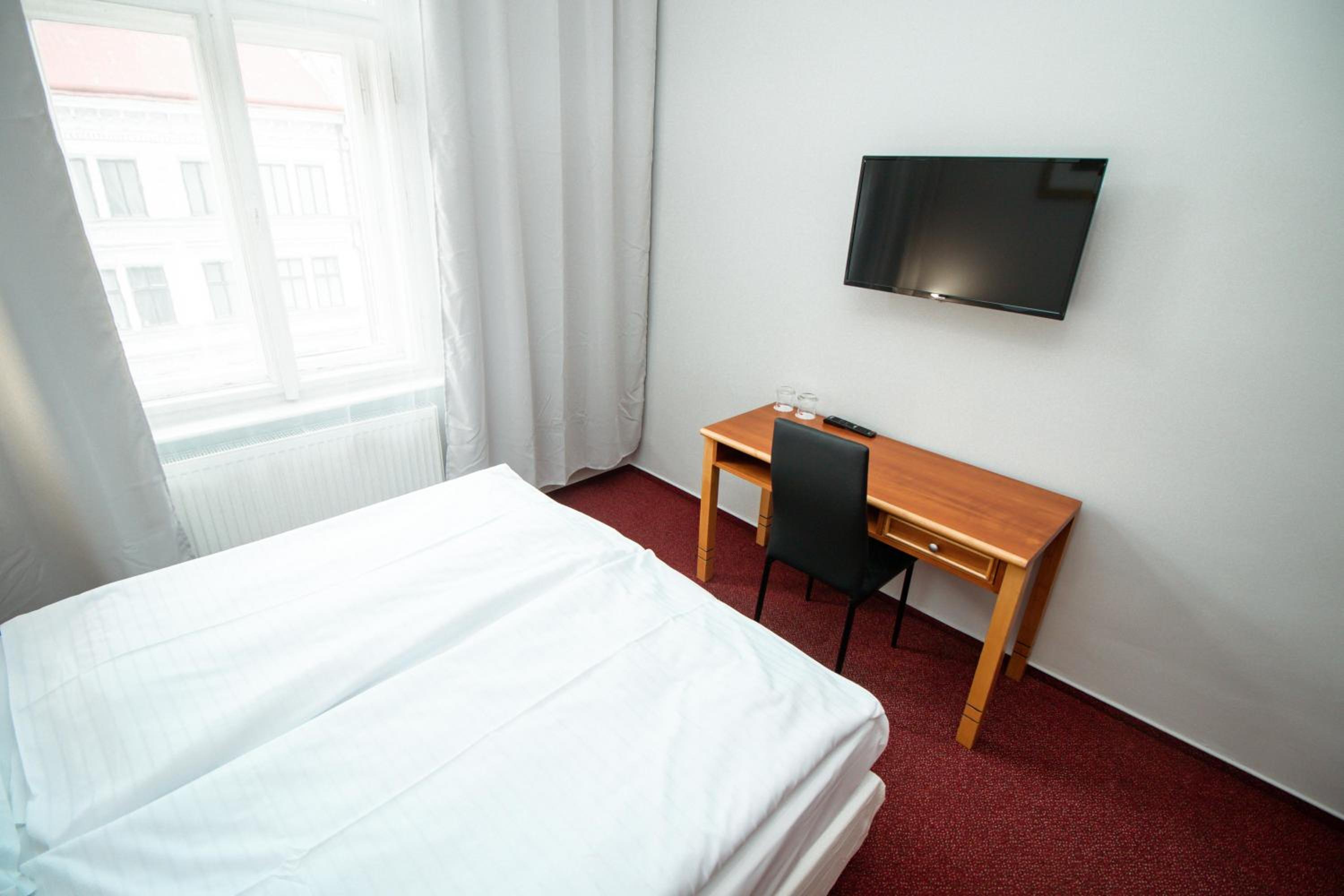 Economy Twin Room