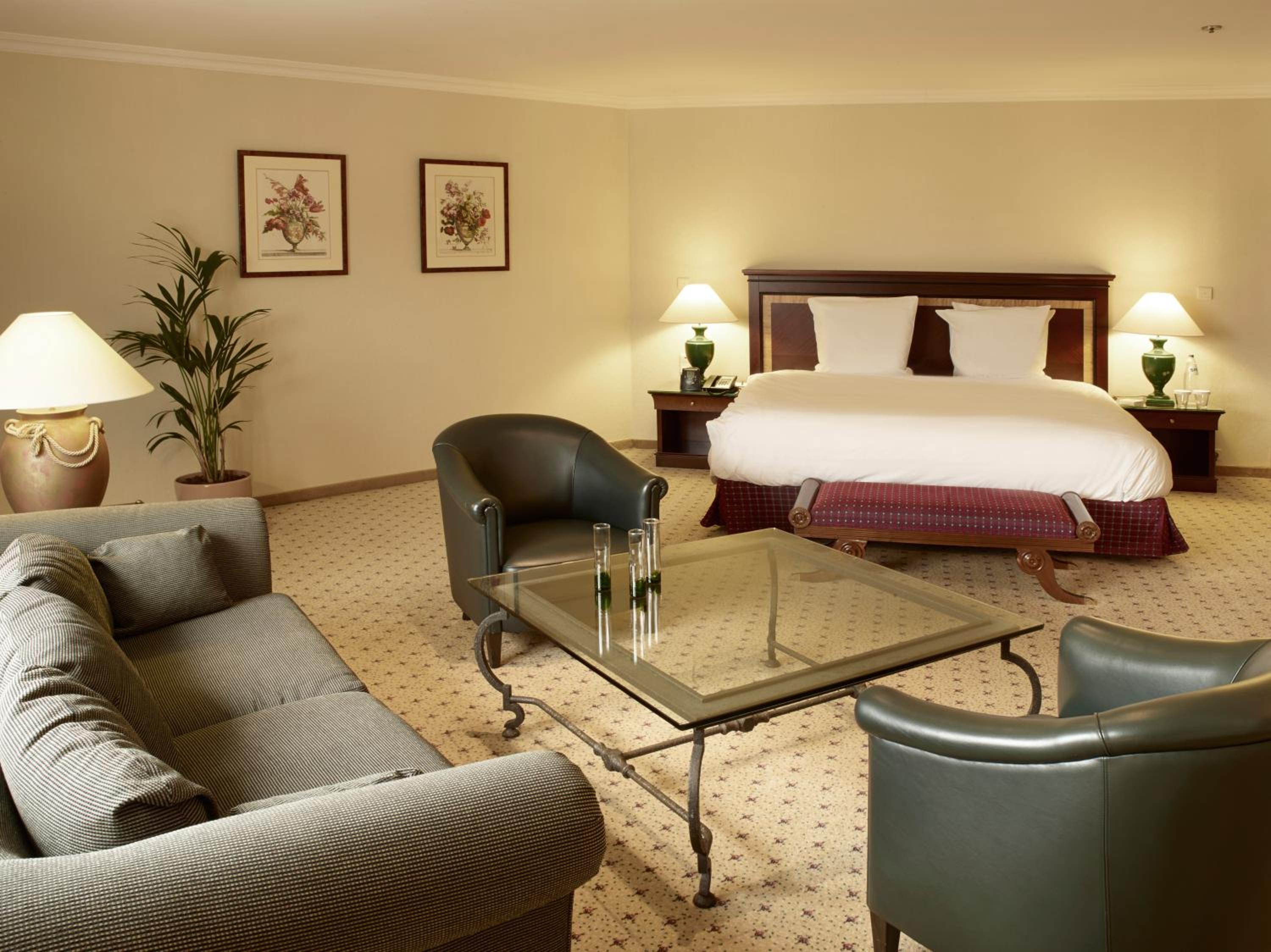 Ambassador King Suite