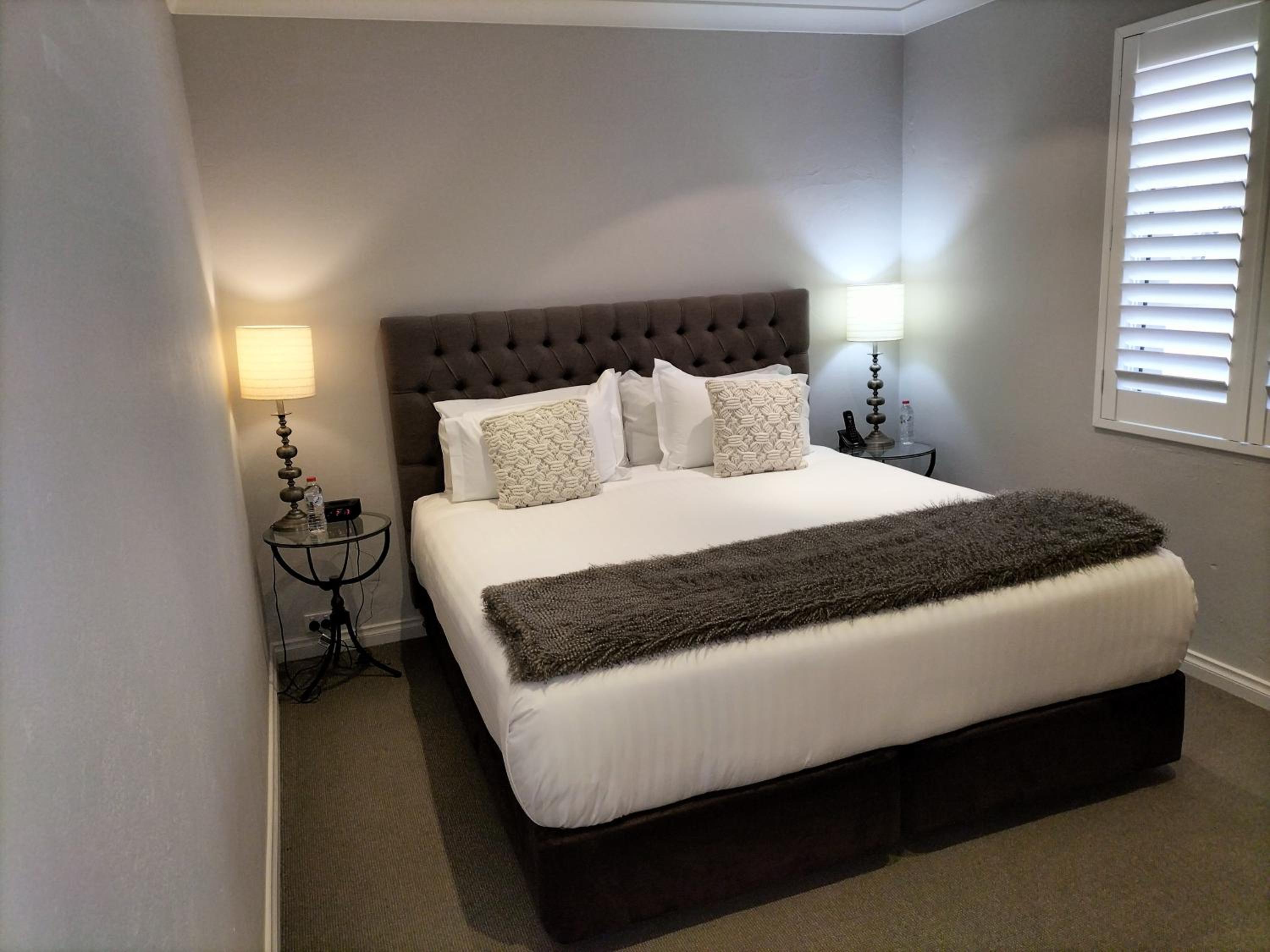 One-Bedroom Suite with Private Study