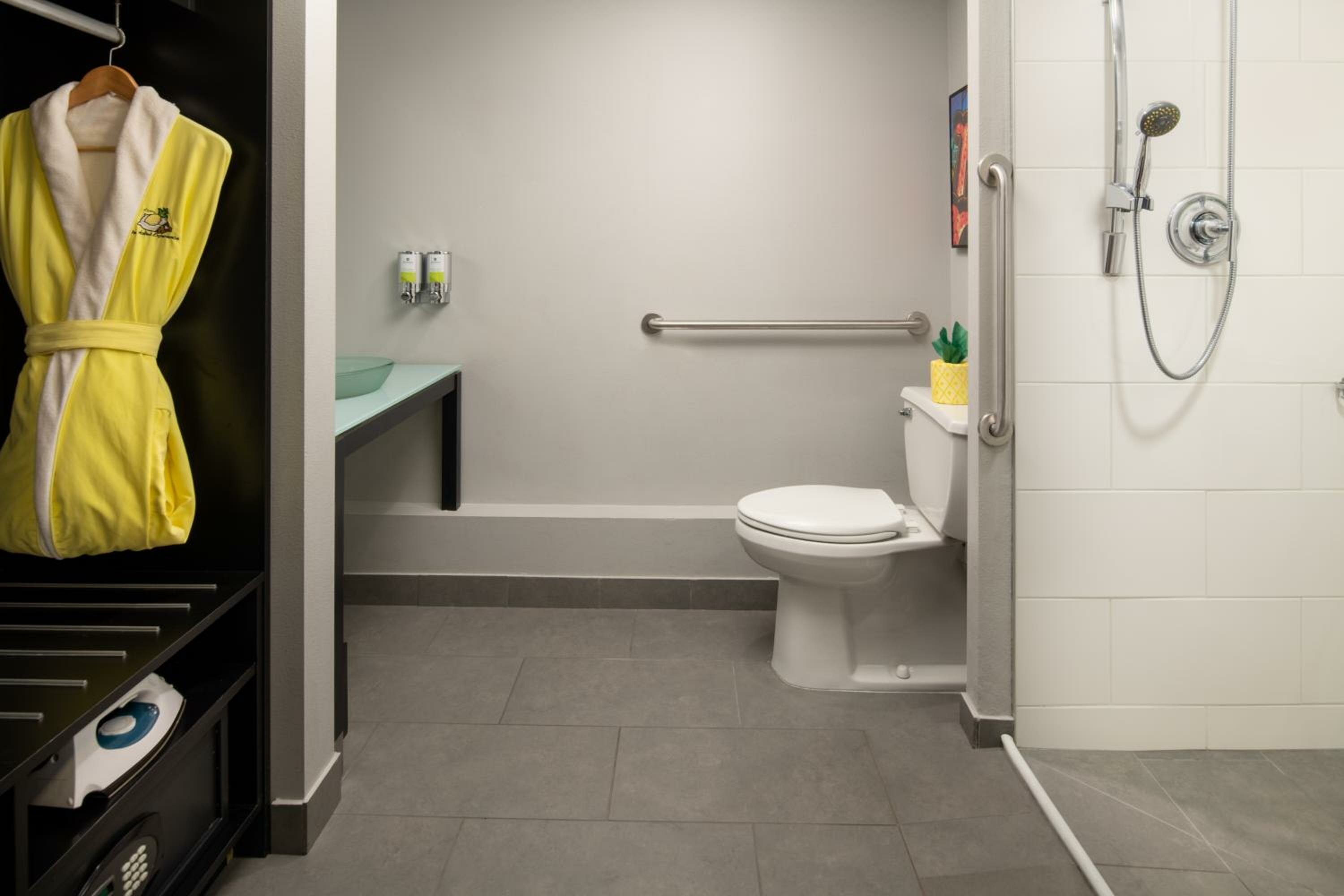 Urban Queen Mobility Accessible w/Roll-in Shower