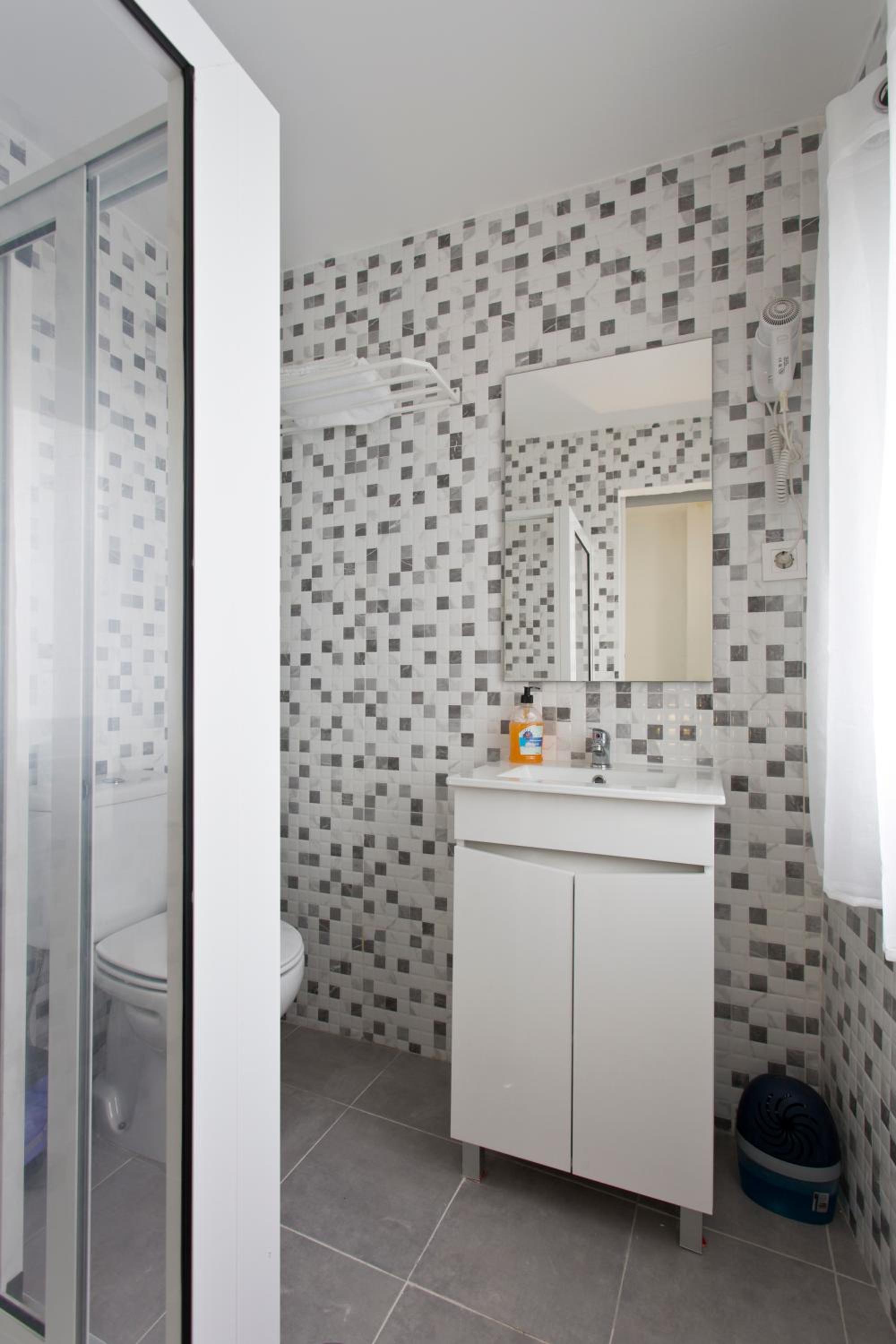 Economy Single Room