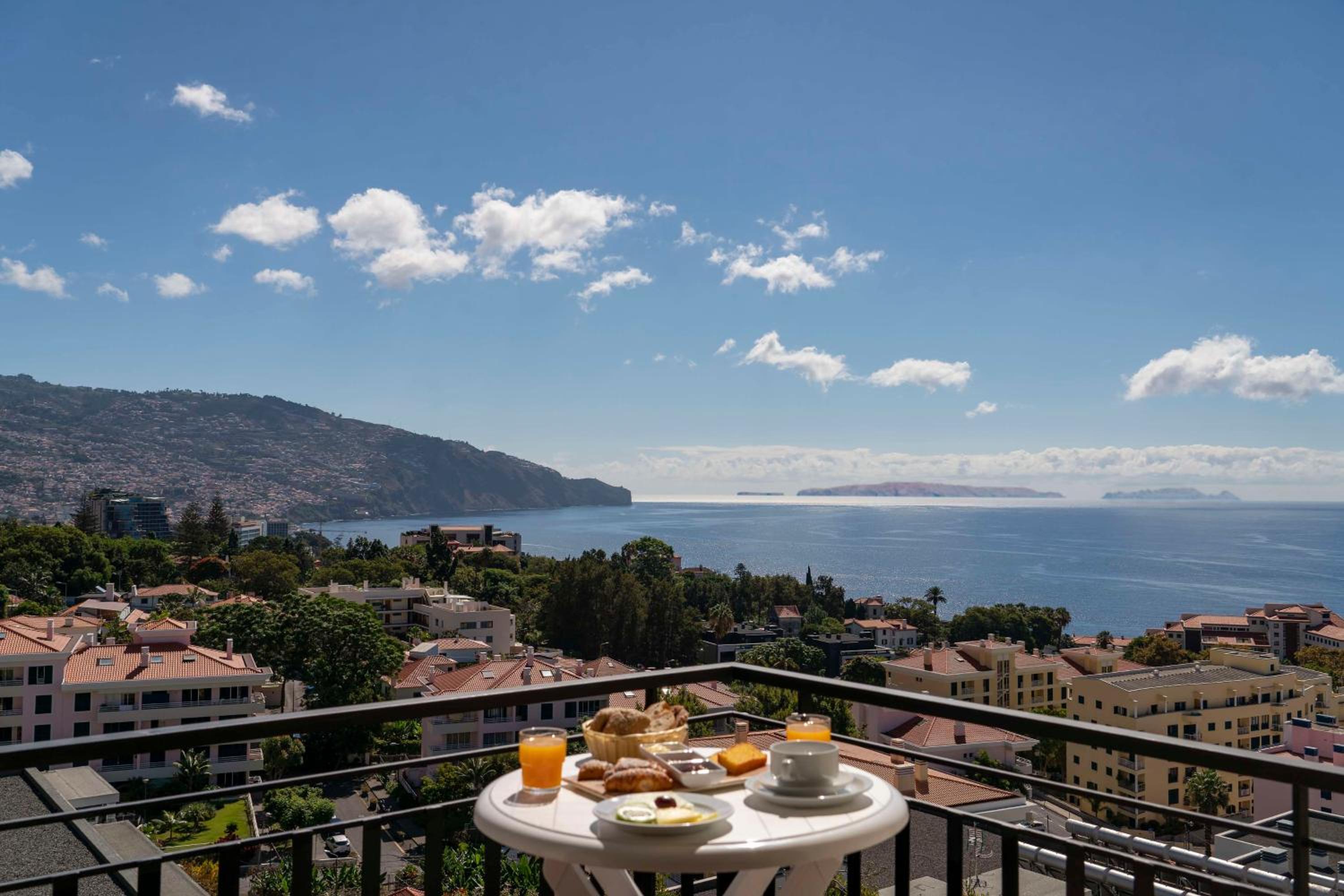 Studio with Sea View