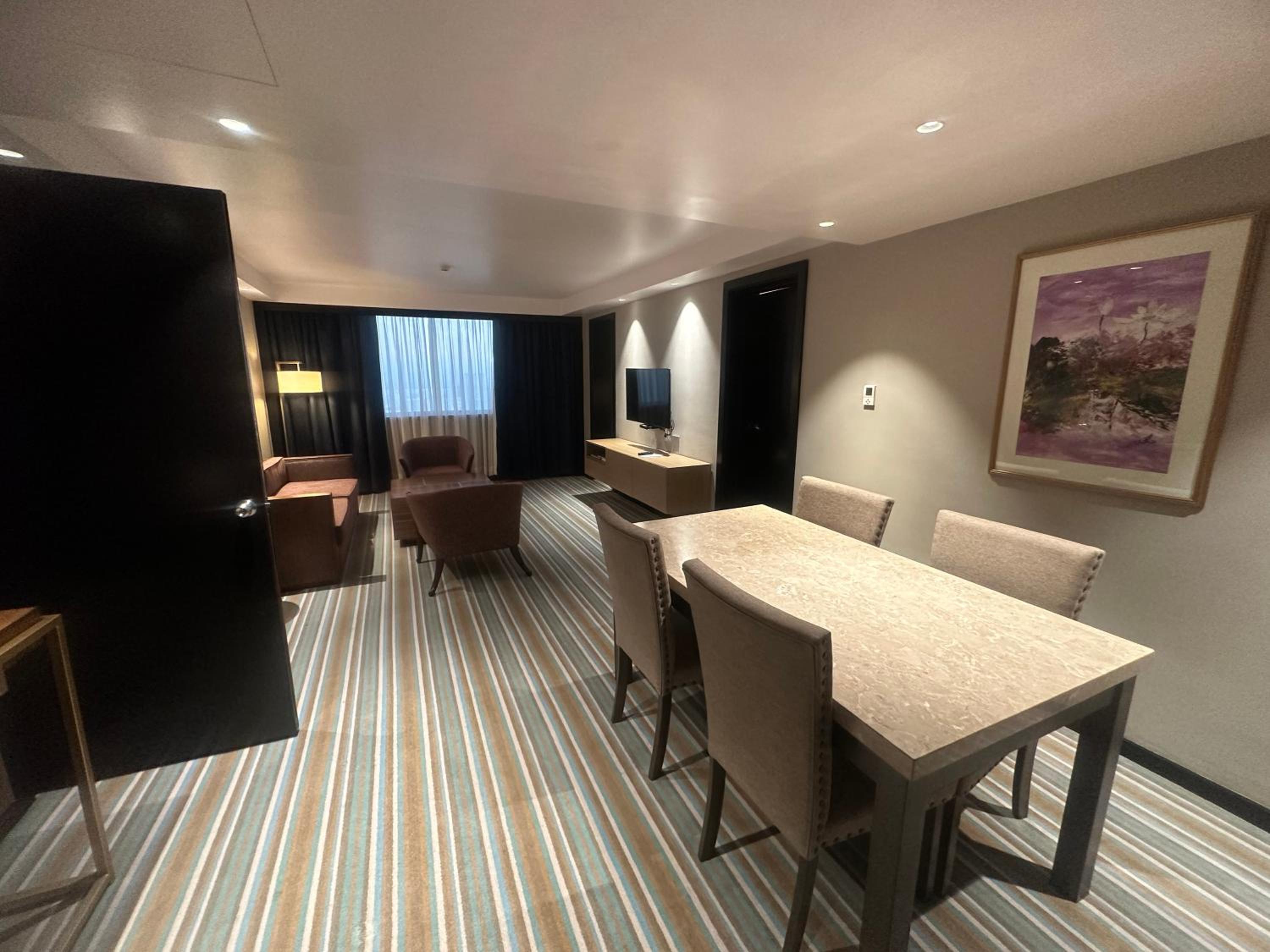 One-Bedroom Suite