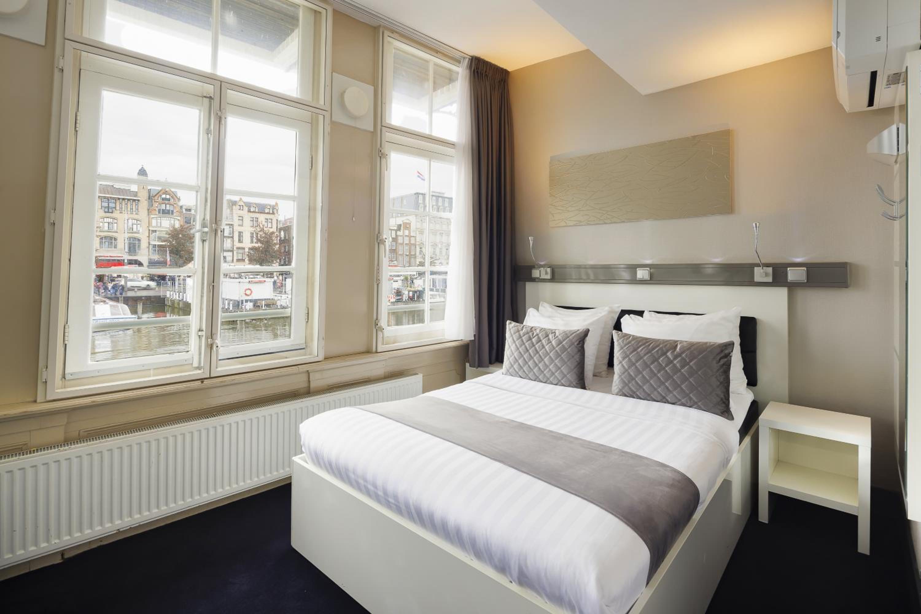 Standard Double Room with Canal View