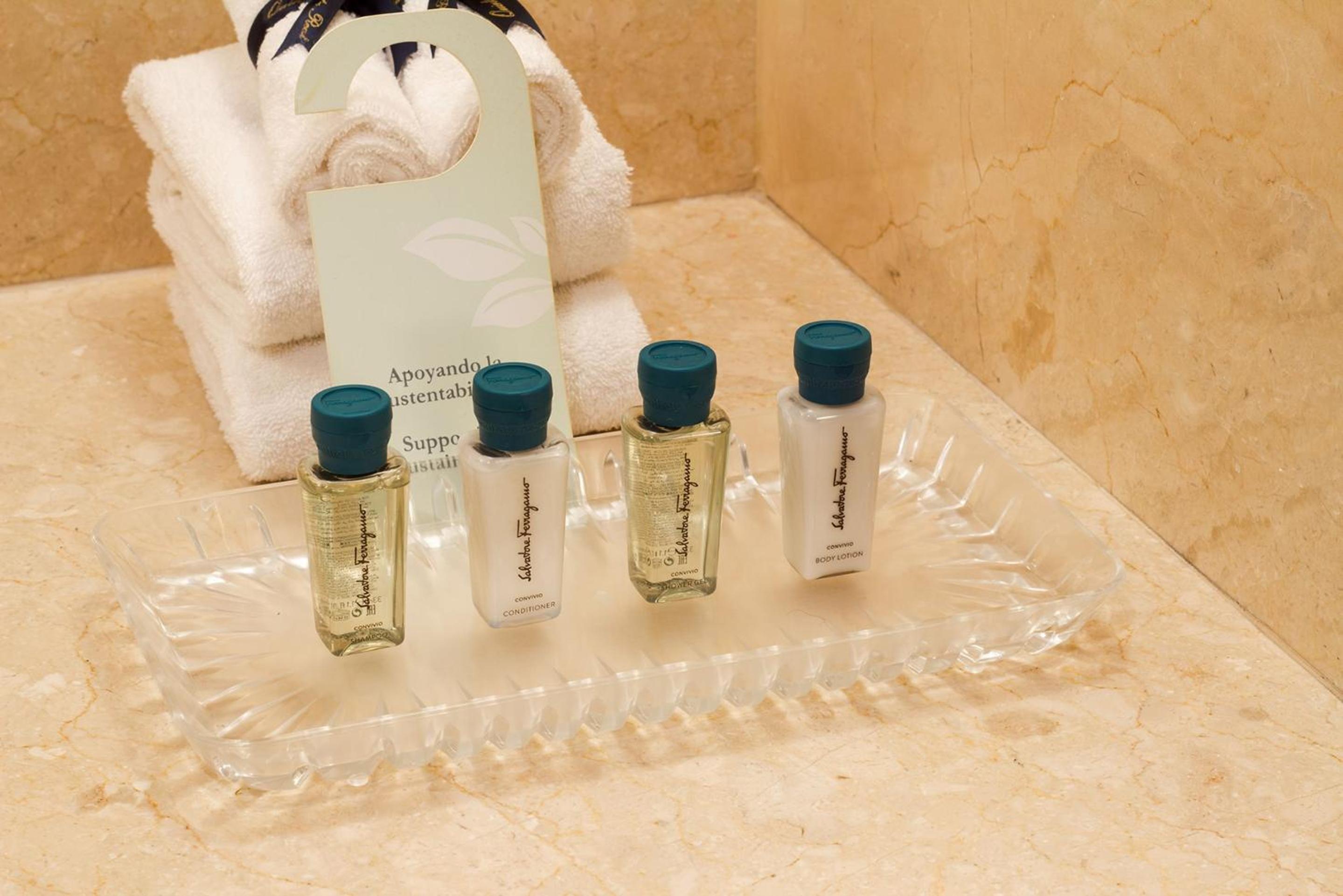 Master Suite Two Beds