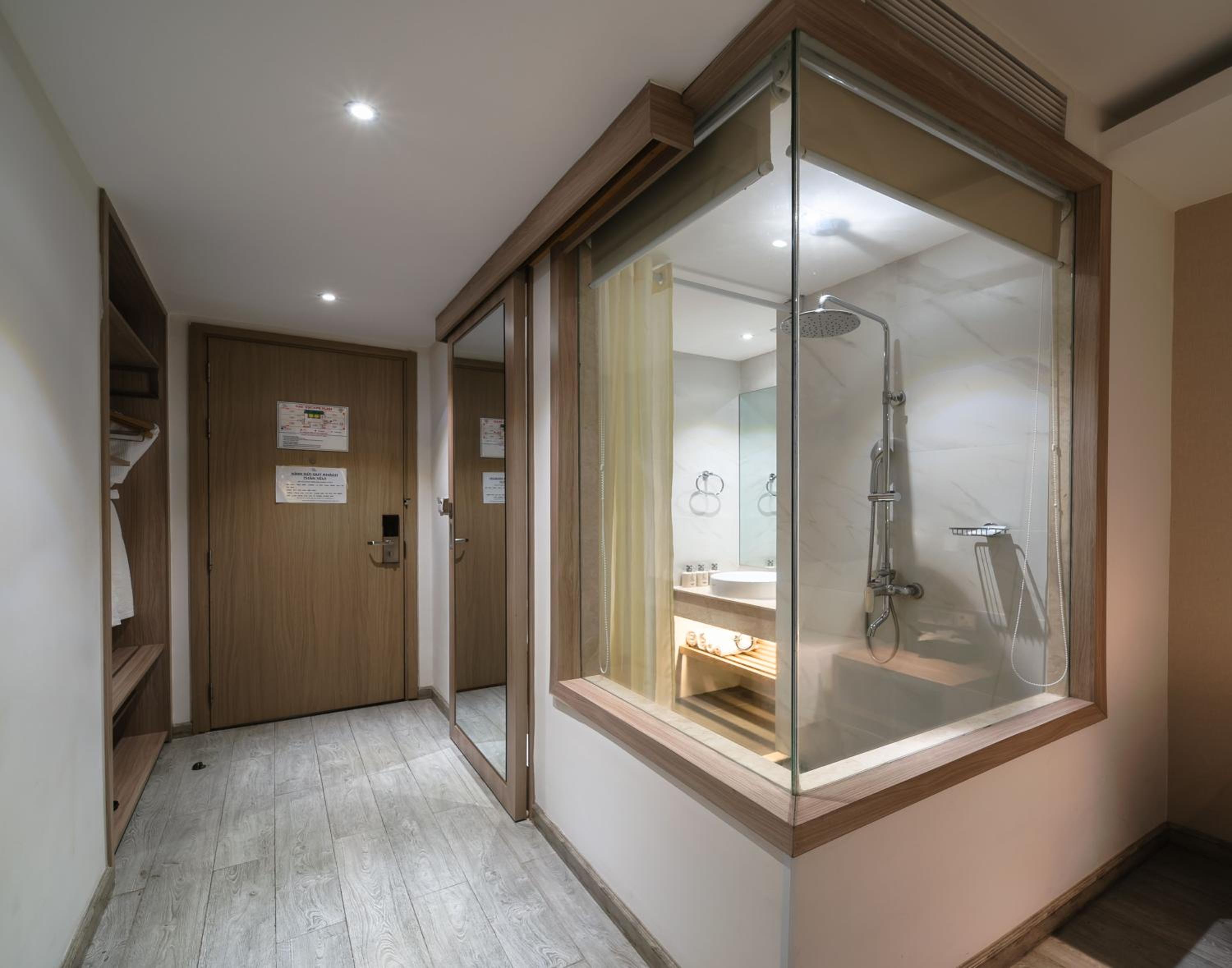 Family Connecting Room 