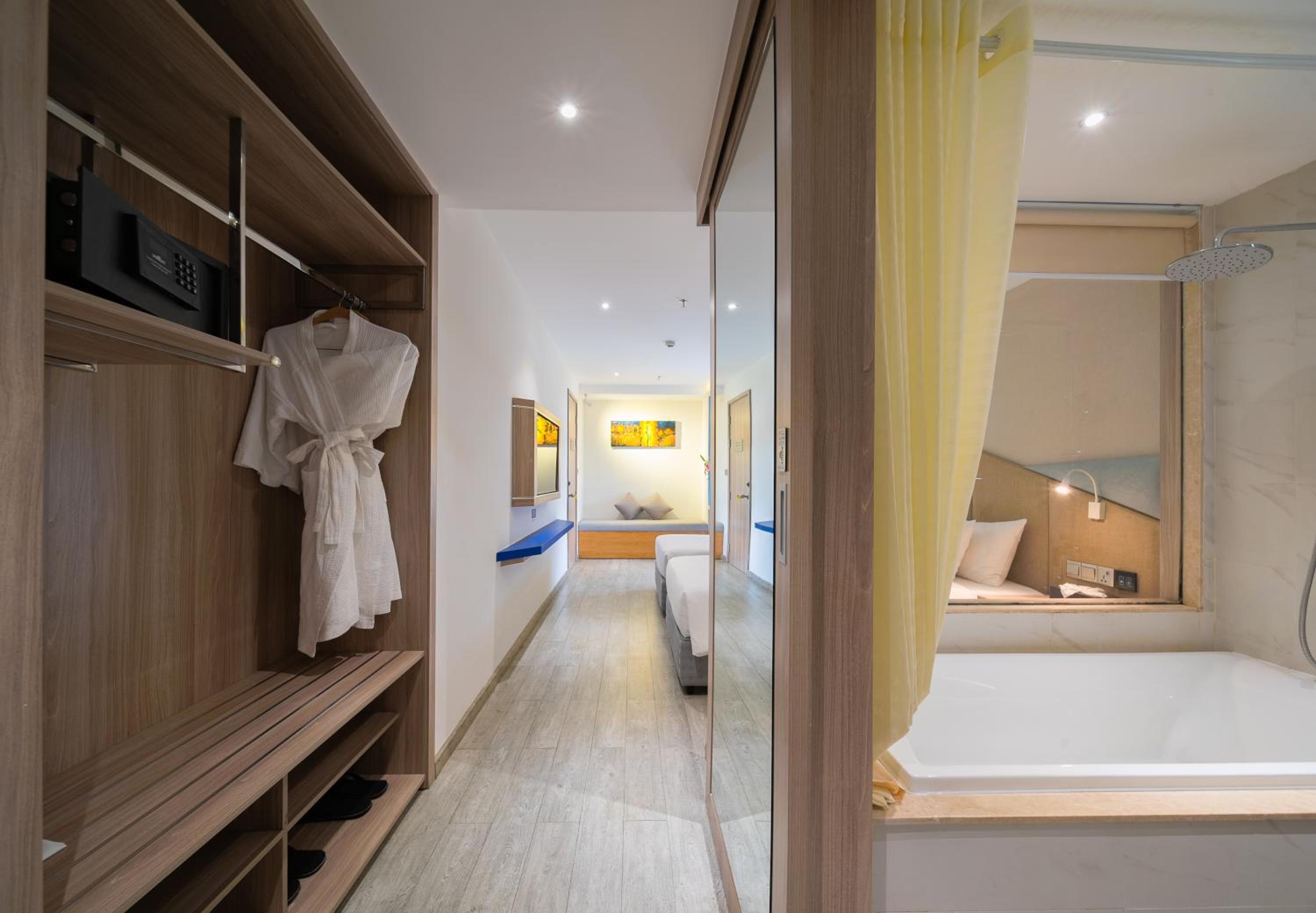 Family Connecting Room 