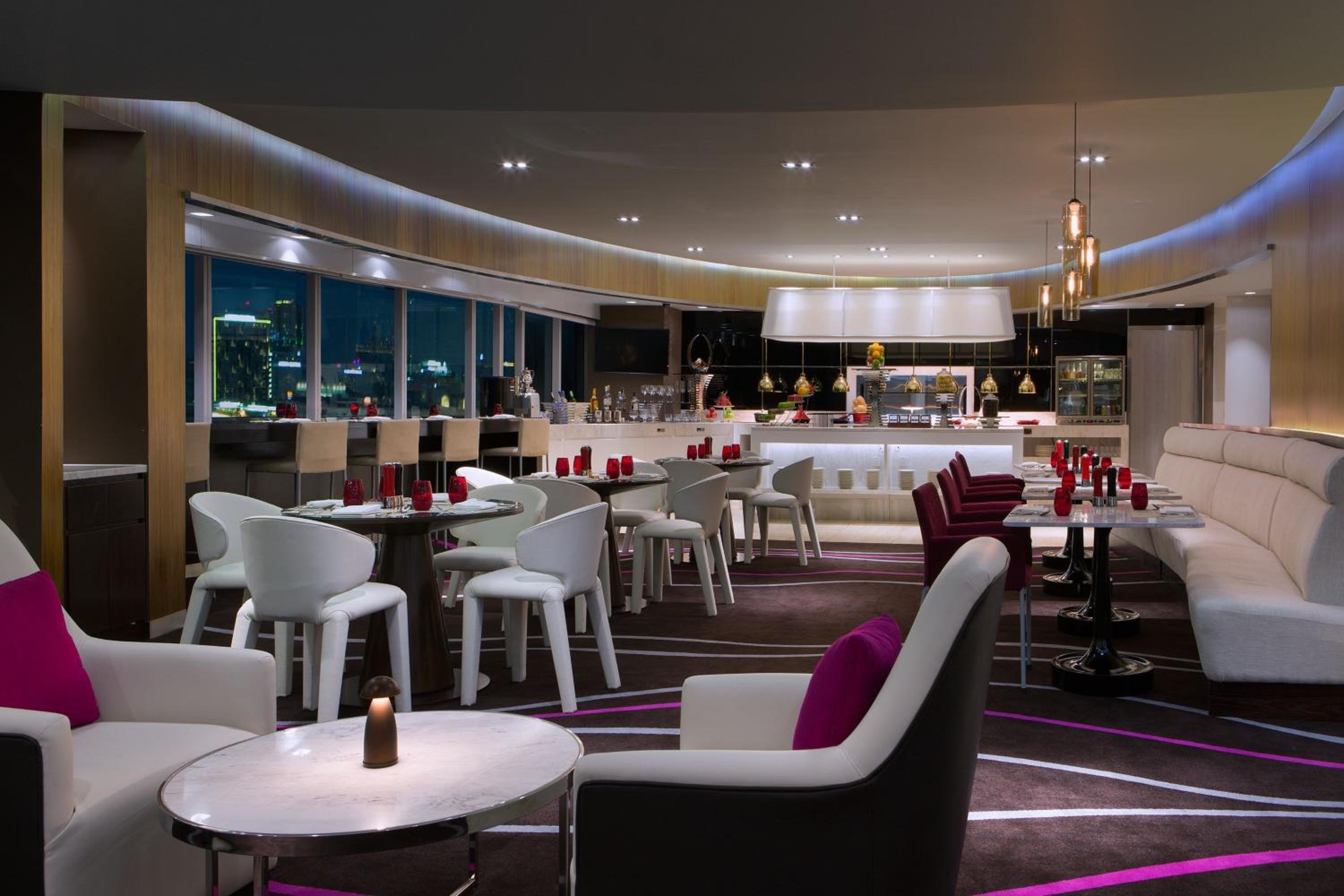 Double Room with River View and Club Lounge Access