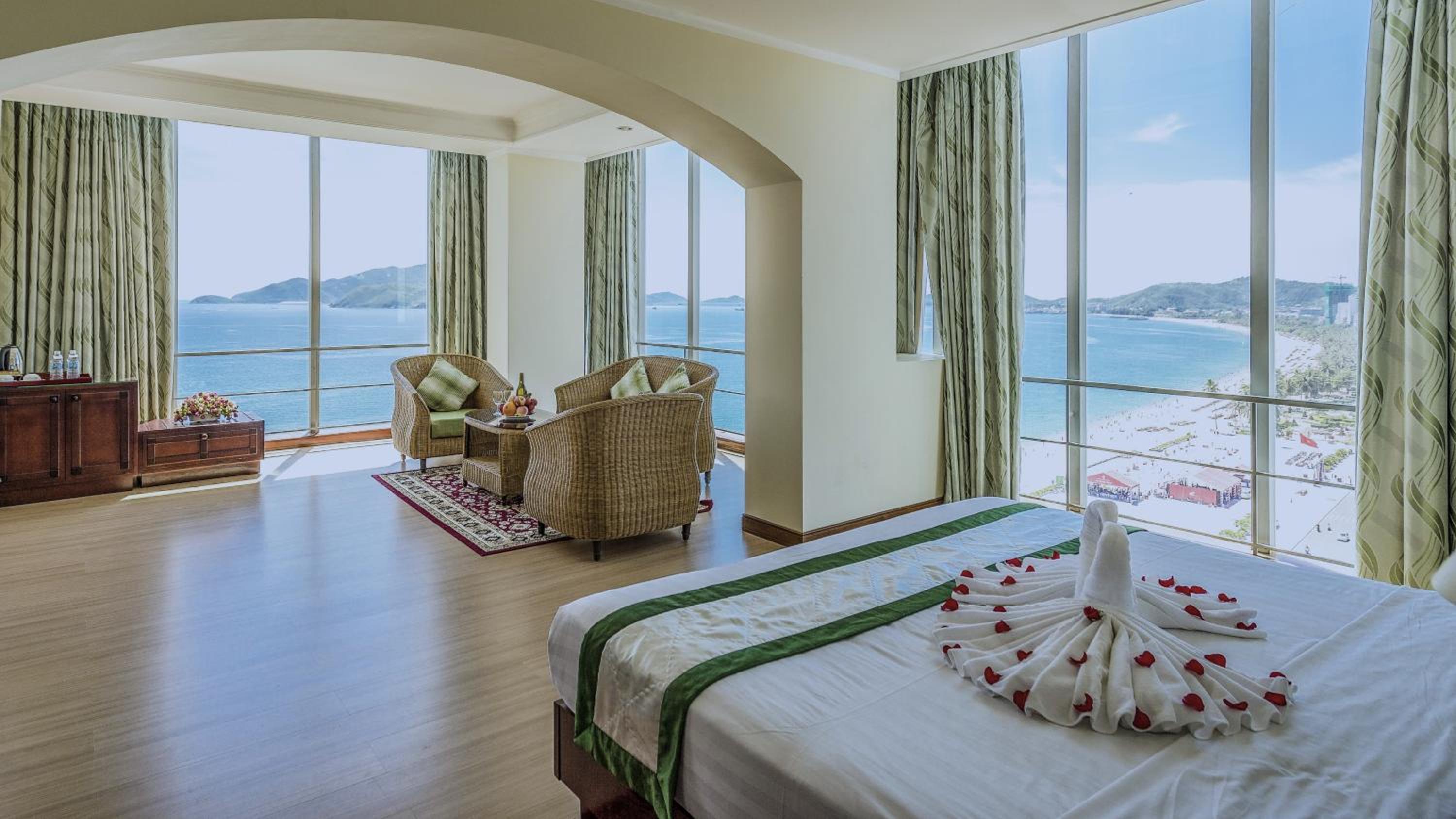 Suite with Ocean View