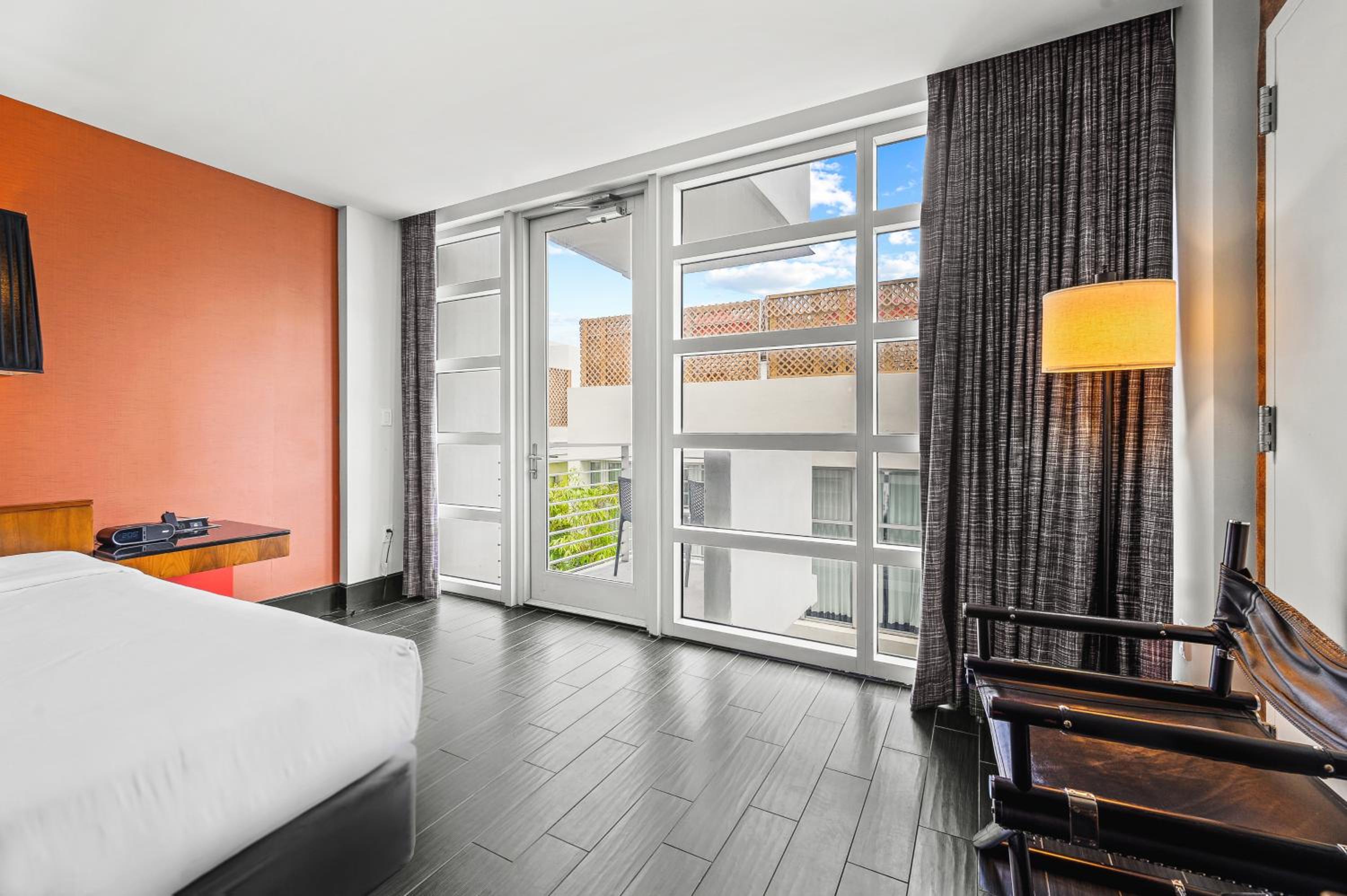 Superior 2 Bedroom 2 Bath with Balcony