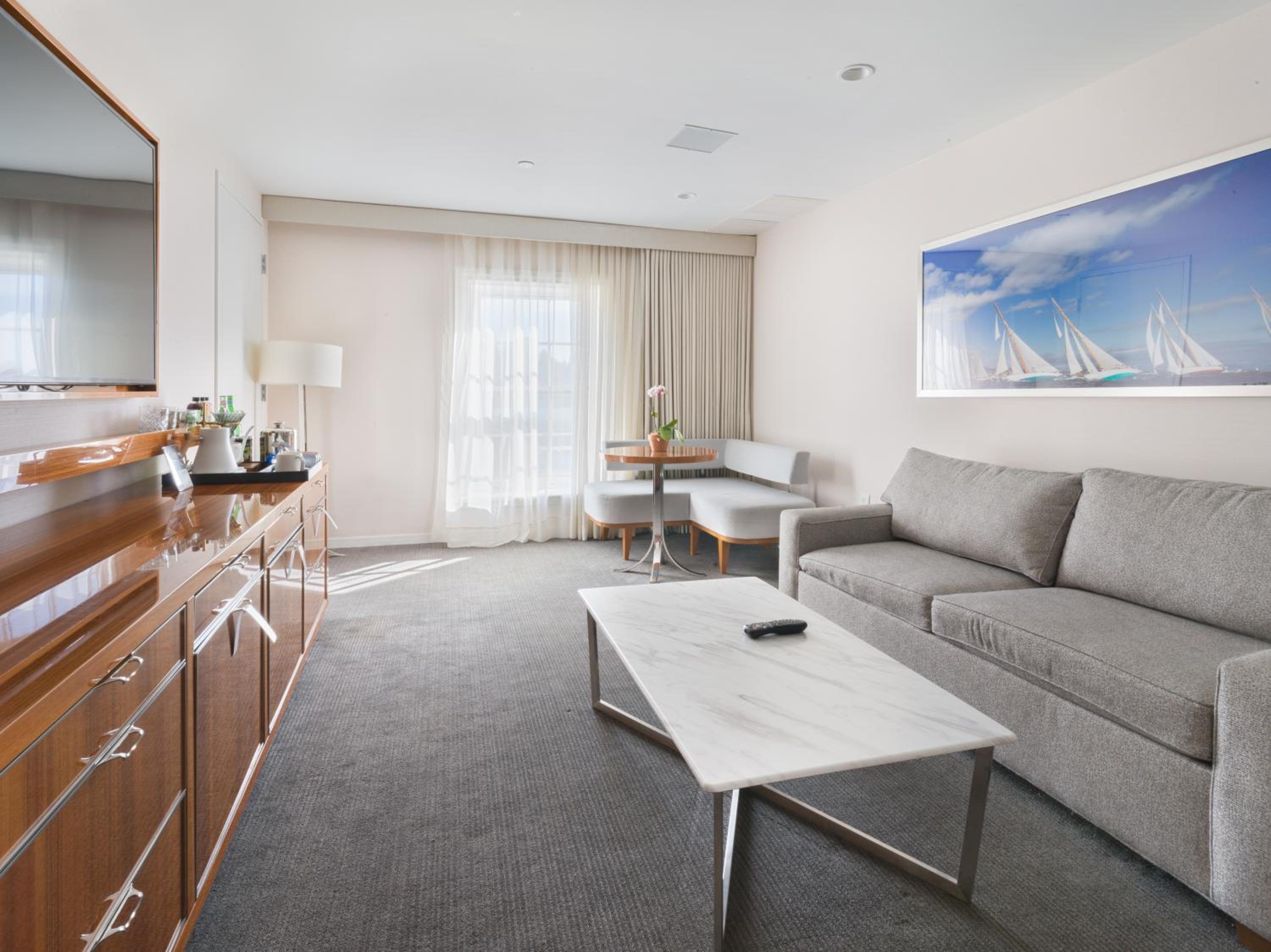 Classic One Bedroom Suite 