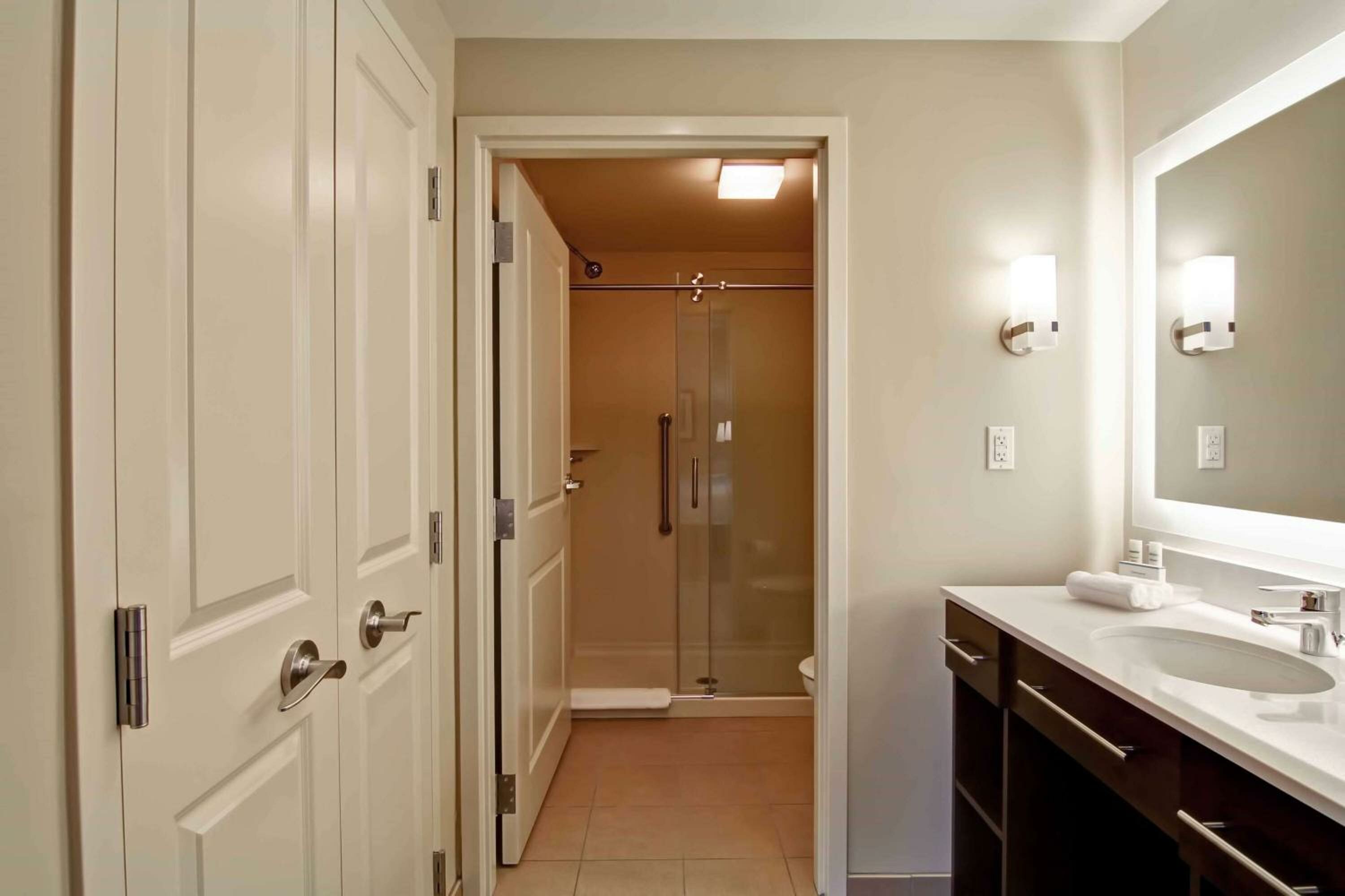 King Studio Suite - Hearing Access/Non-Smoking