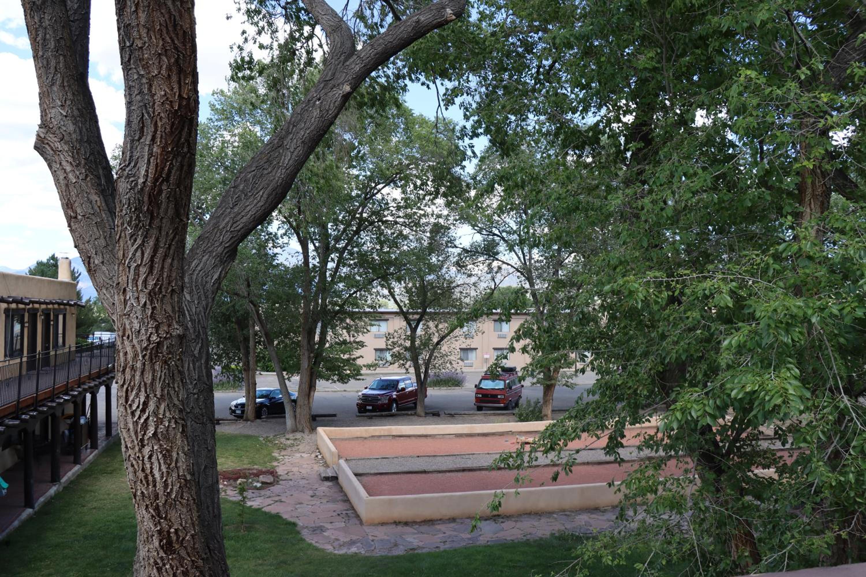 Queen Room with Garden View
