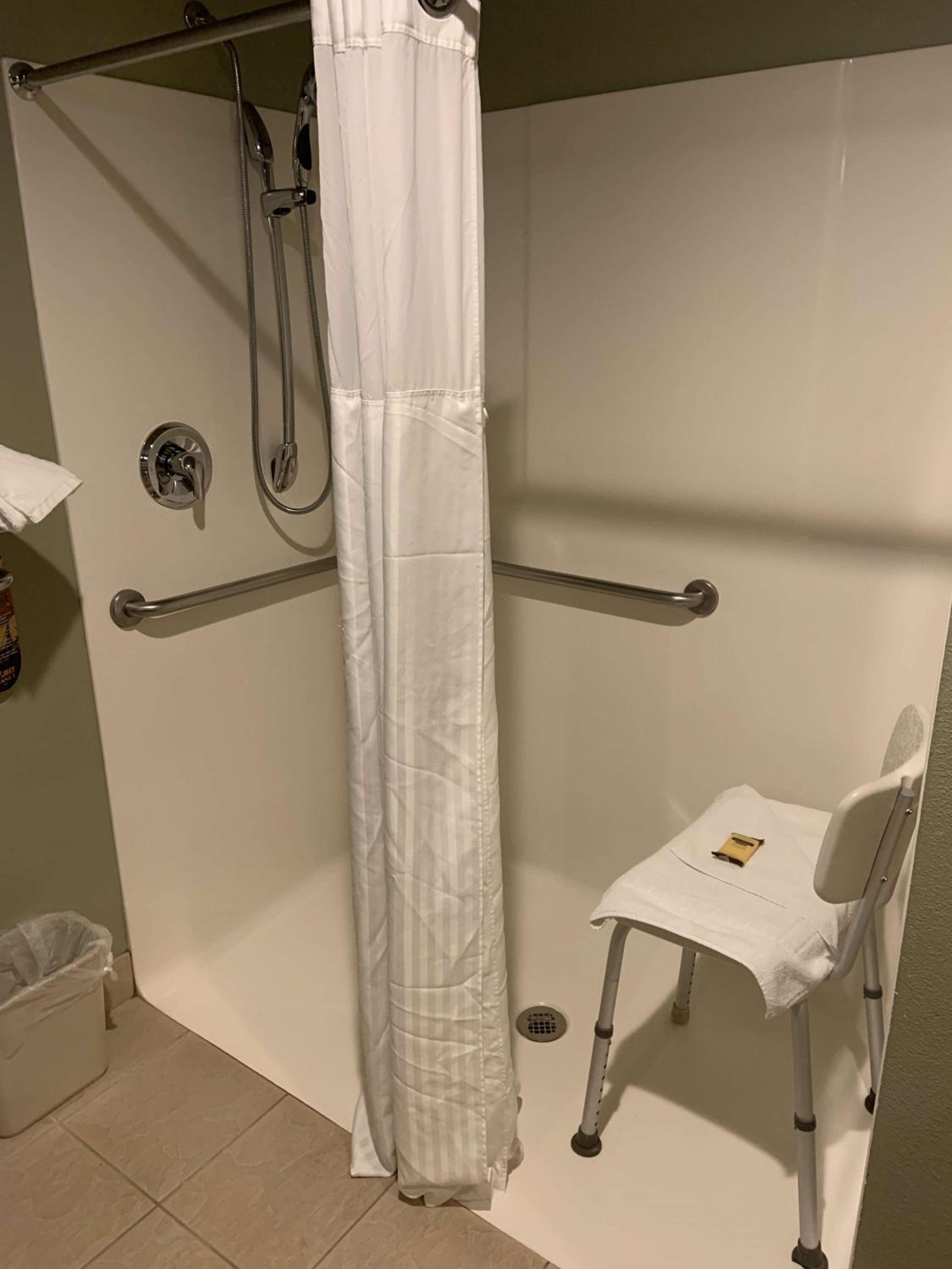 Queen Room with Two Queen Beds and Roll-In Shower - Mobility Accessible