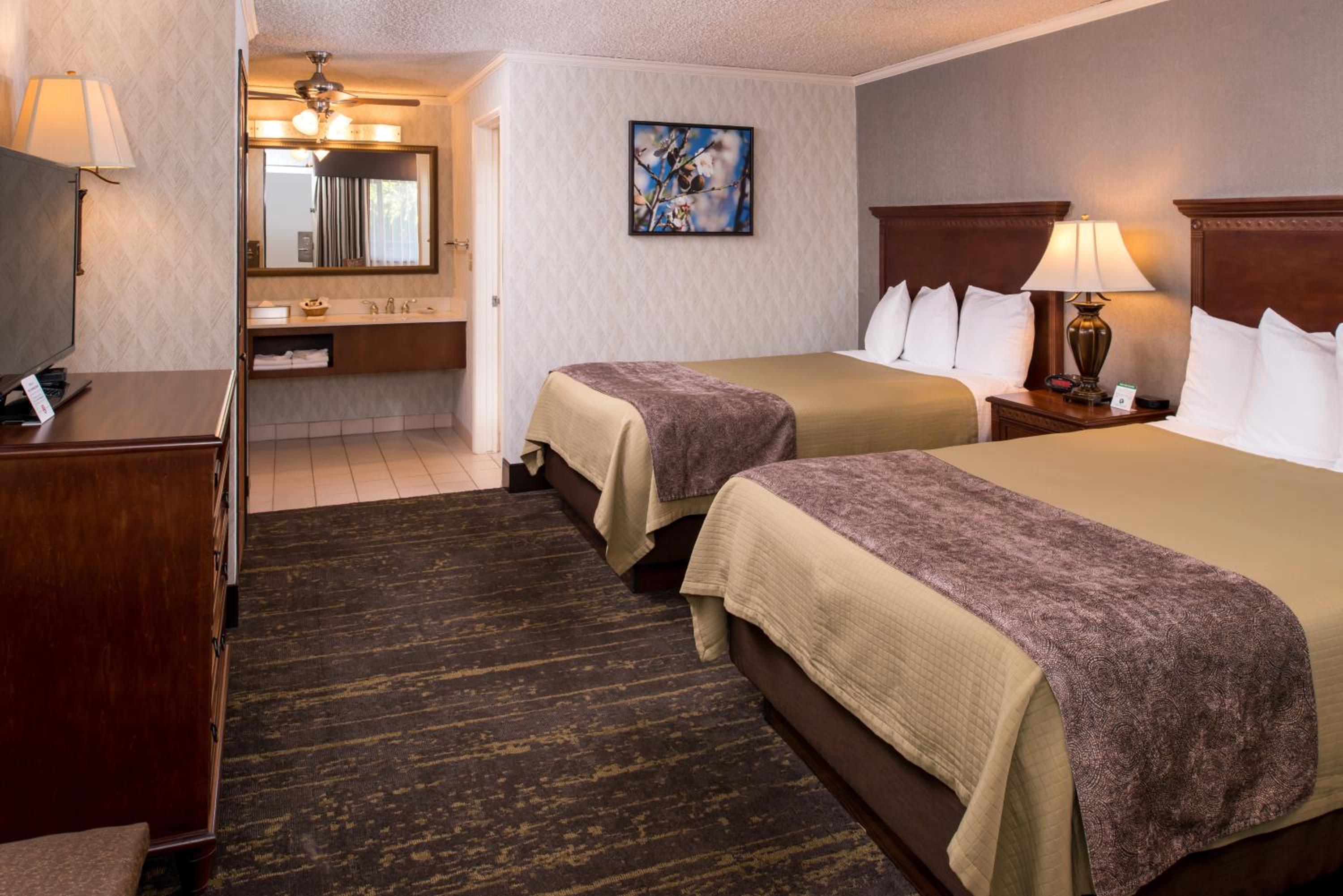 Double Room with Two Double Beds - Non-Smoking