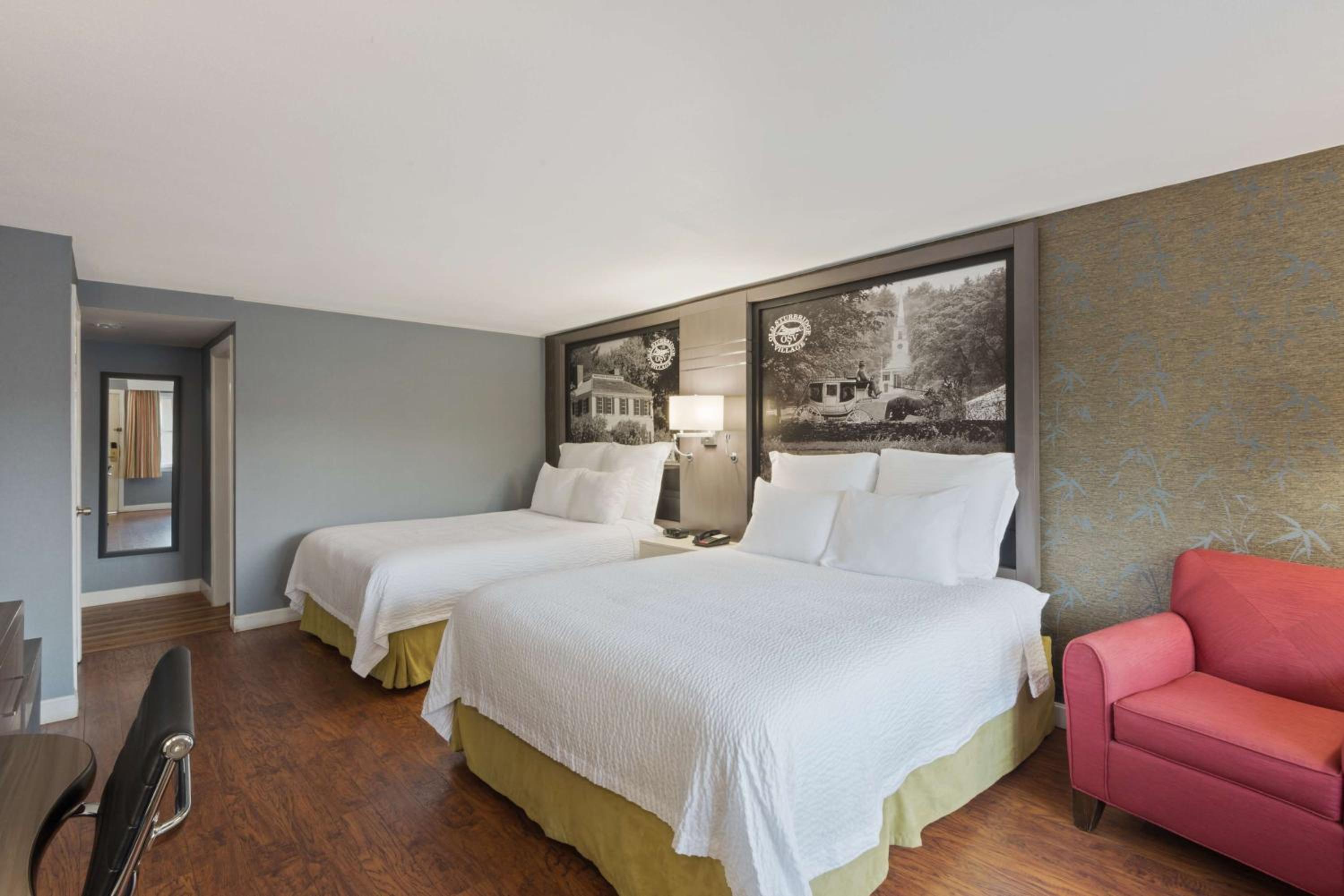 Queen Room with Two Queen Beds - Non-Smoking