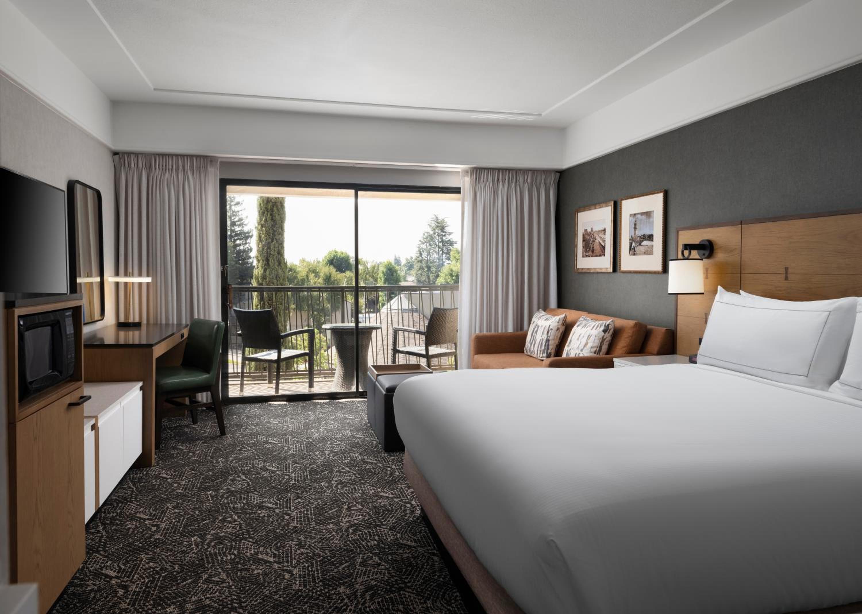 Executive King Room