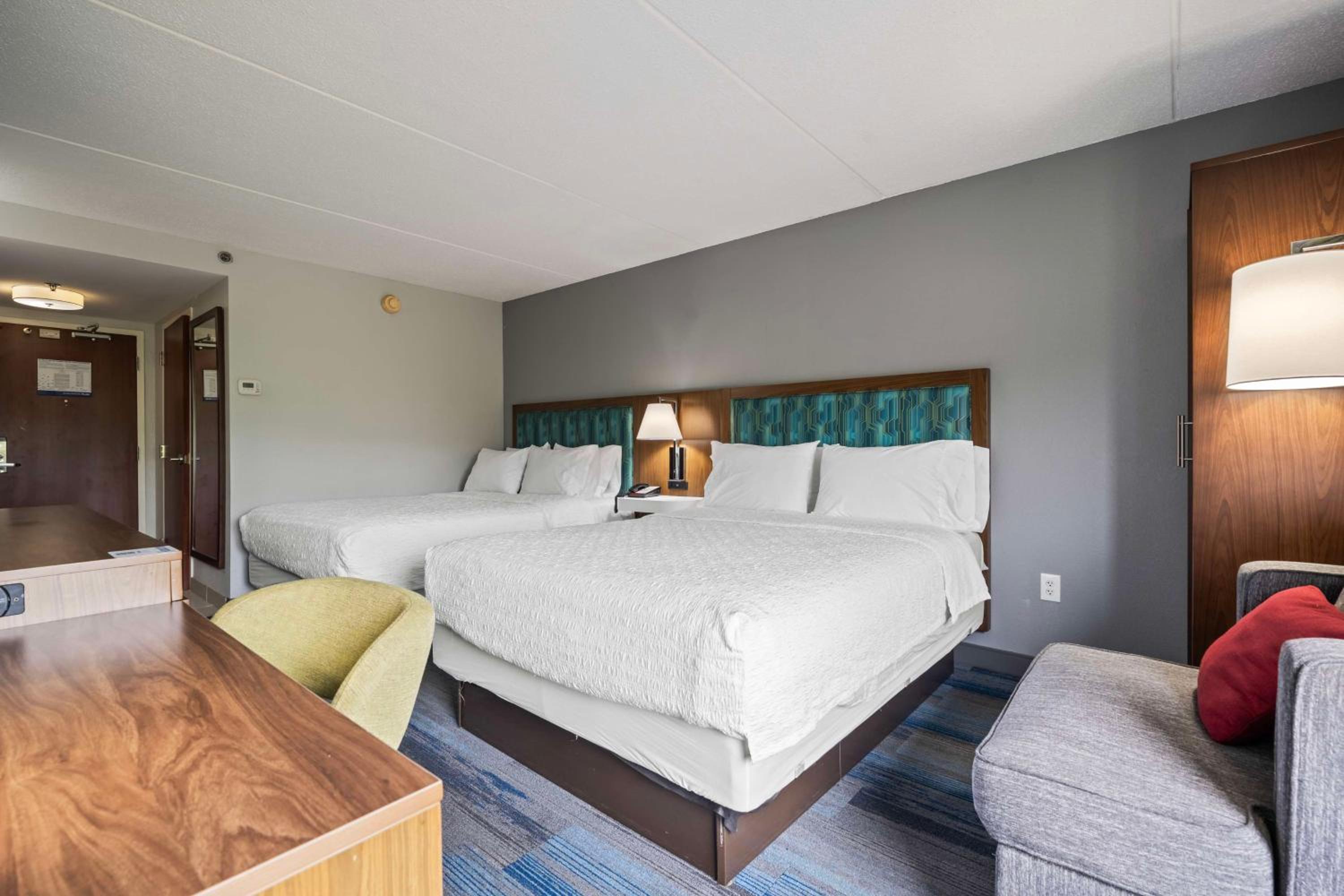 Queen Room with Two Queen Beds - Hearing Access/Non-Smoking