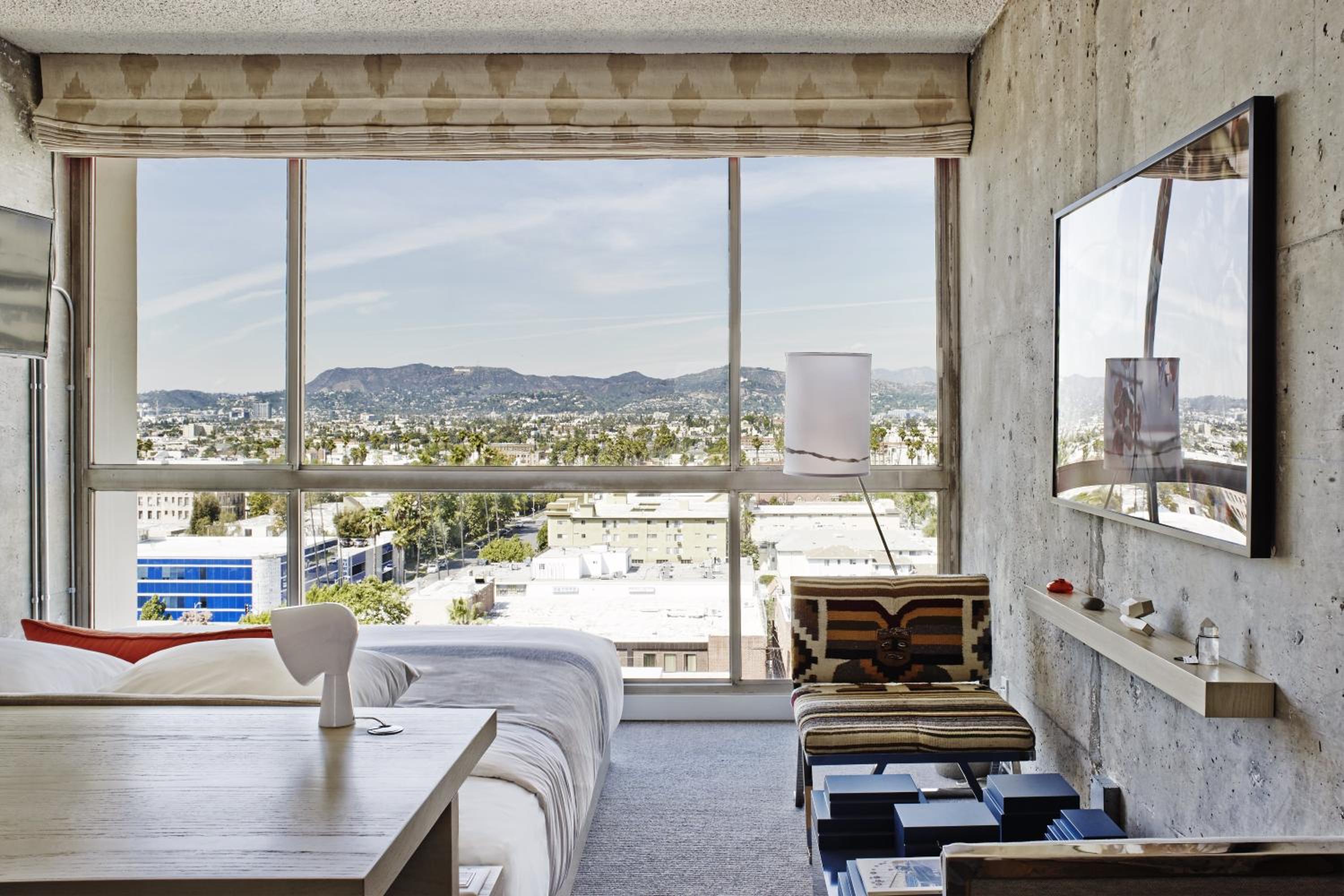 High-level Hollywood Hills View King