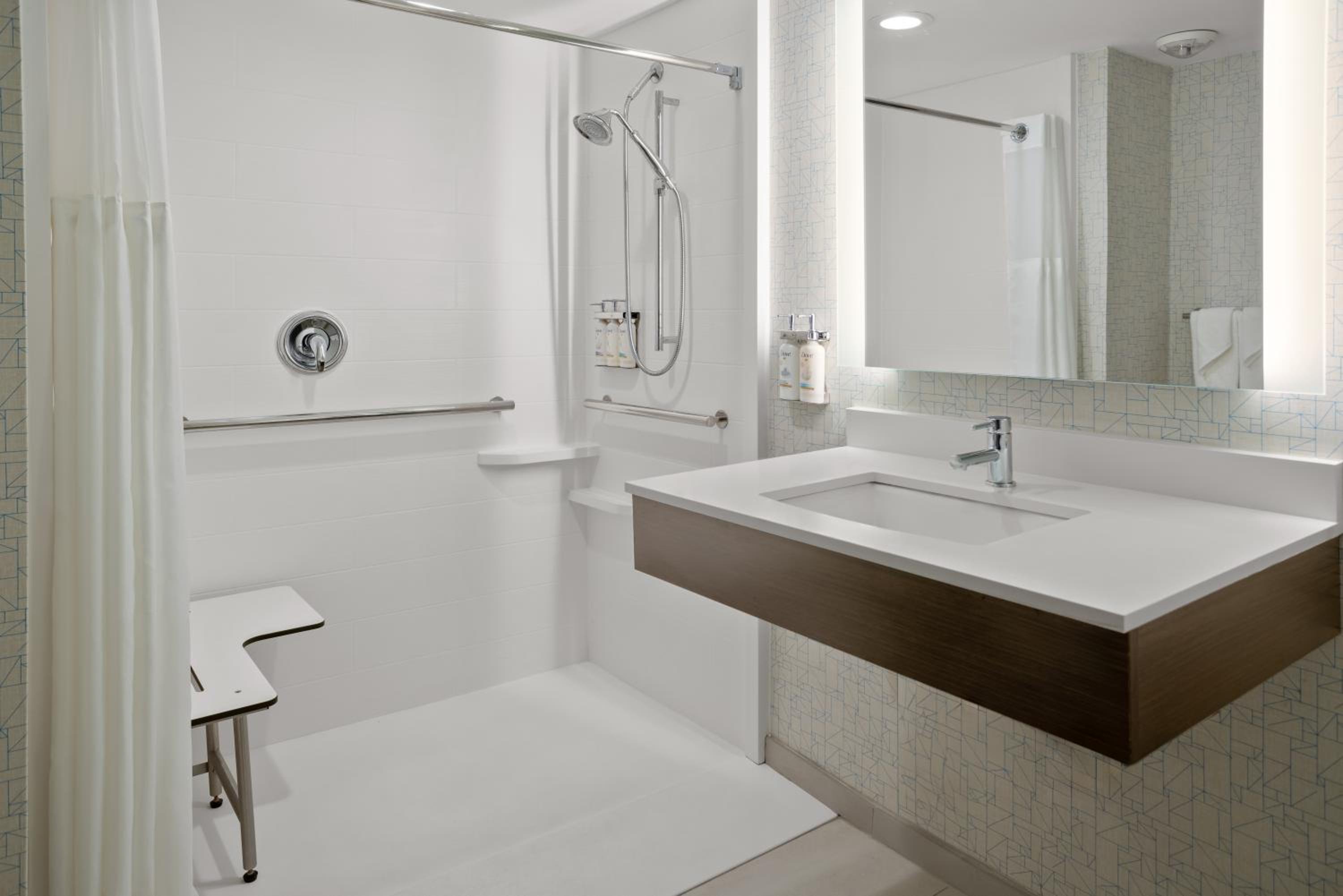 King Room - Mobility Access/Hearing Accessible