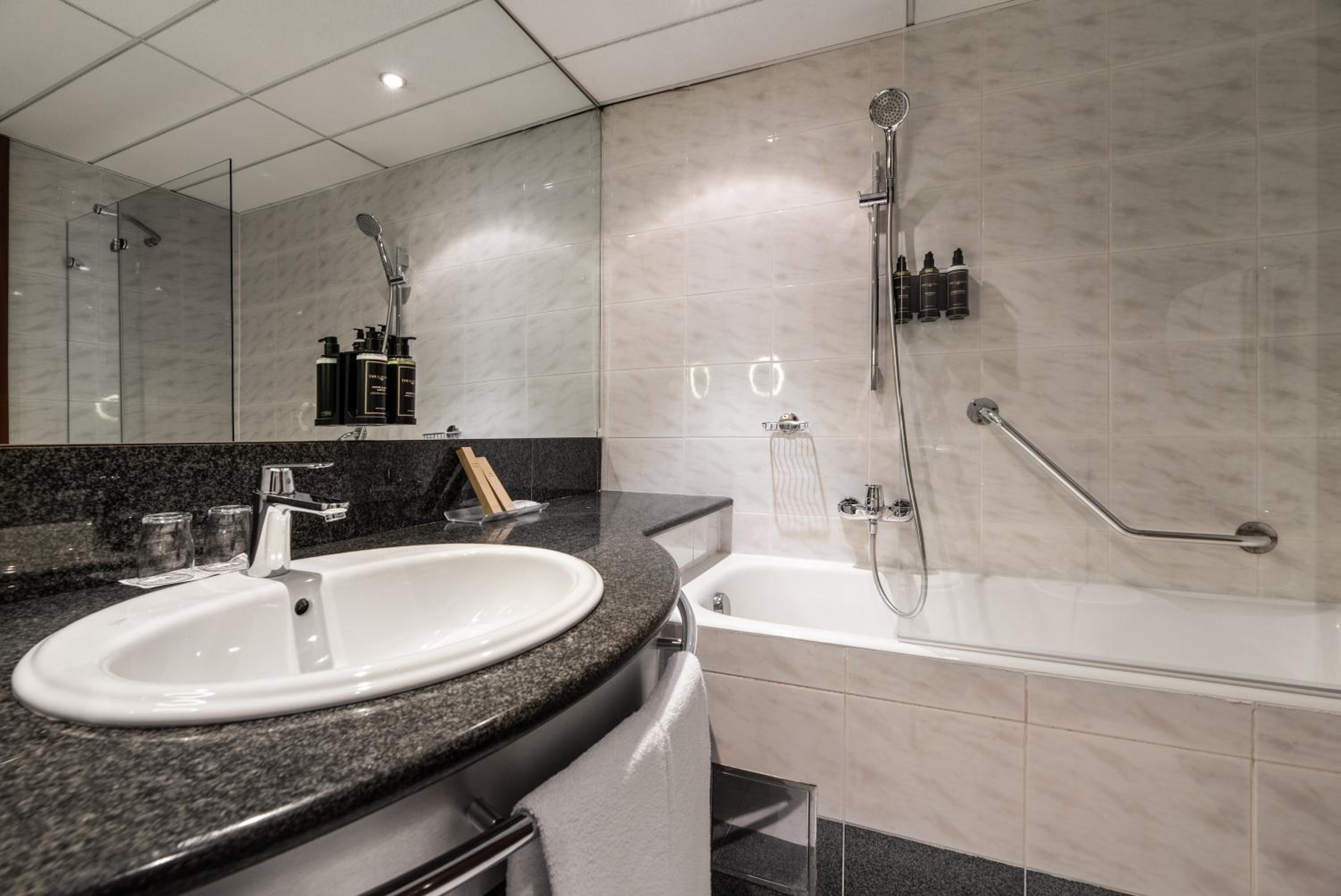 Executive Queen Room