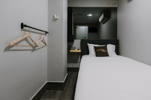 S - No Window в Butternut Tree Hotel