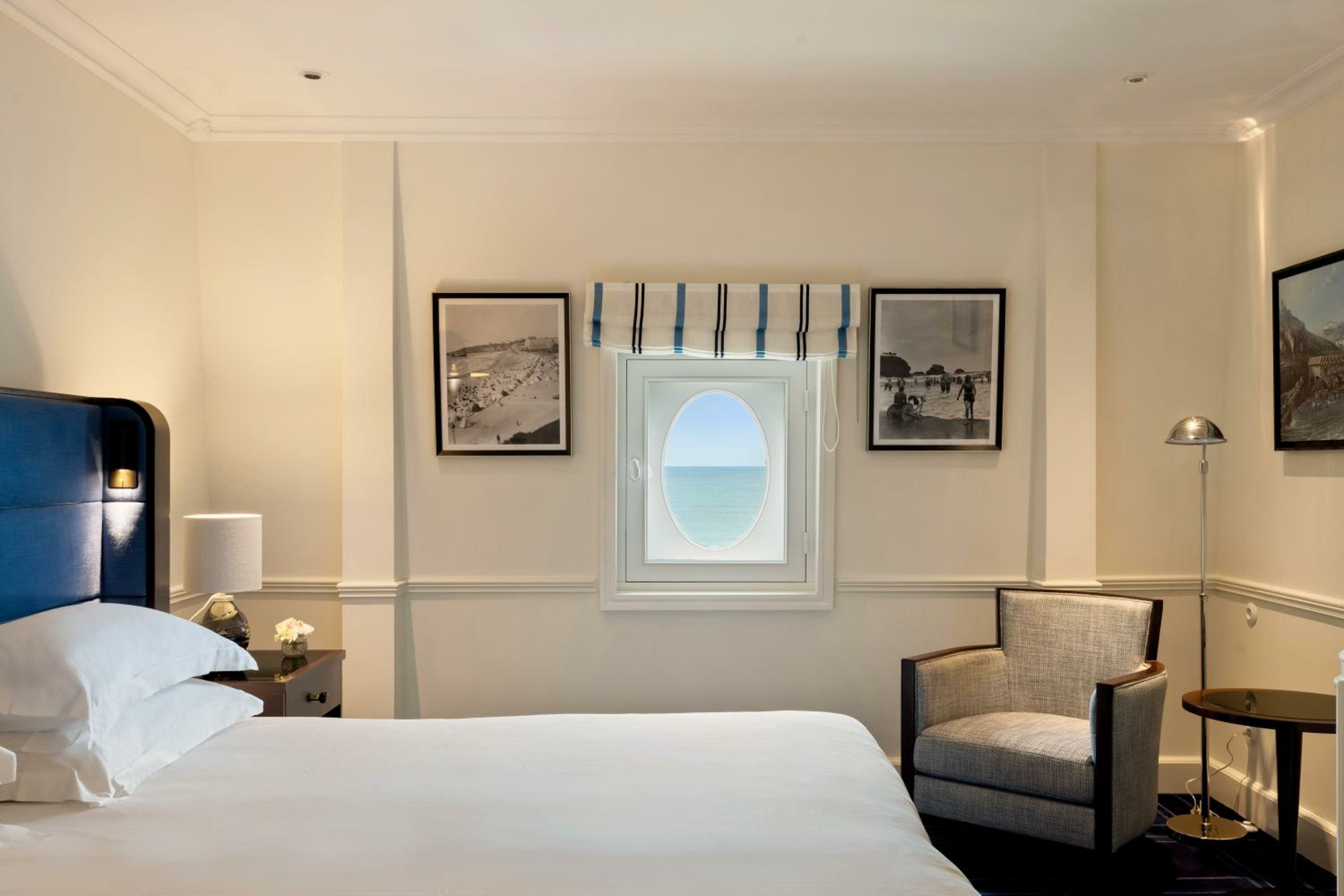 Deluxe King Room Cruise Liner