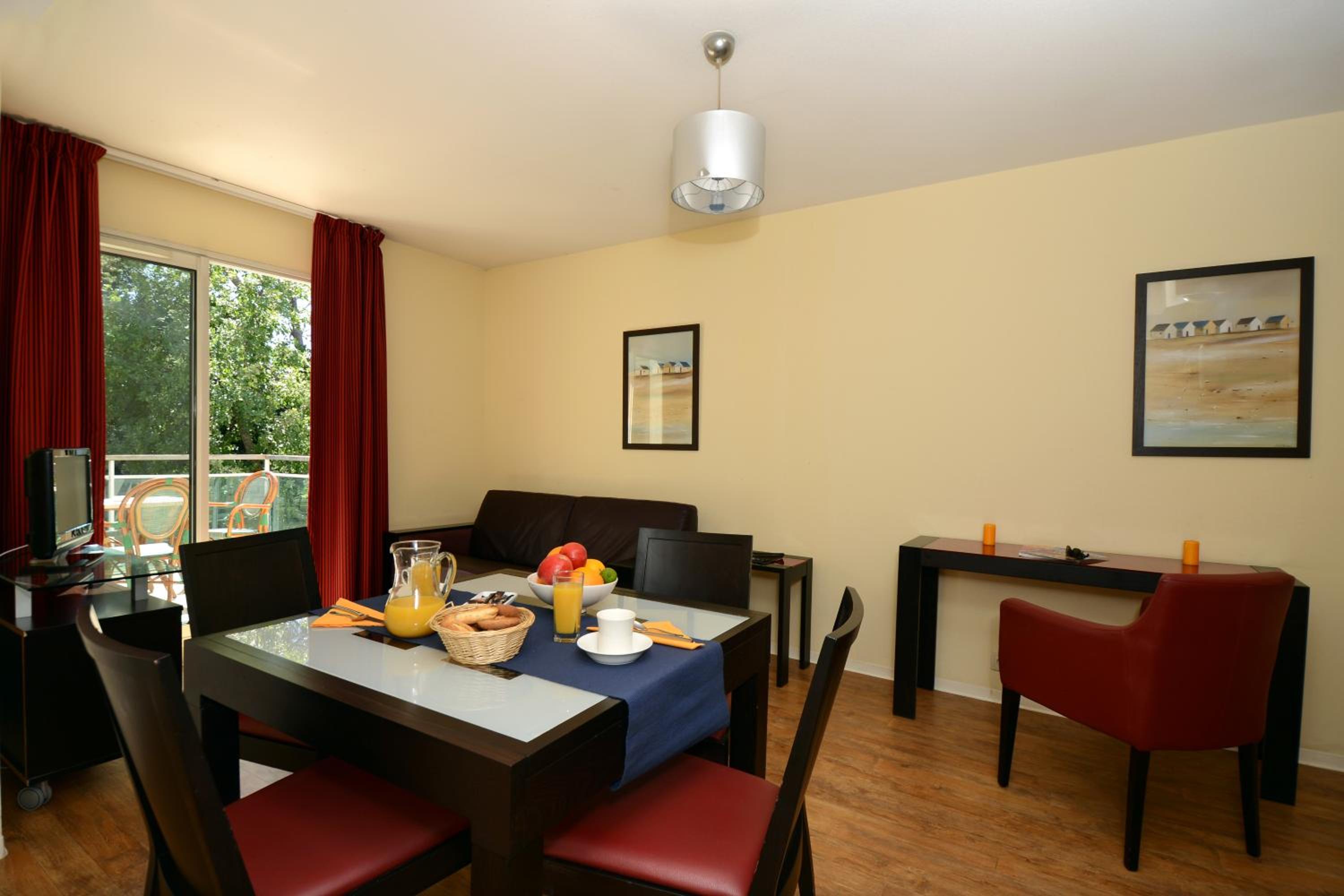 One Bedroom Apartment (4 Adults)