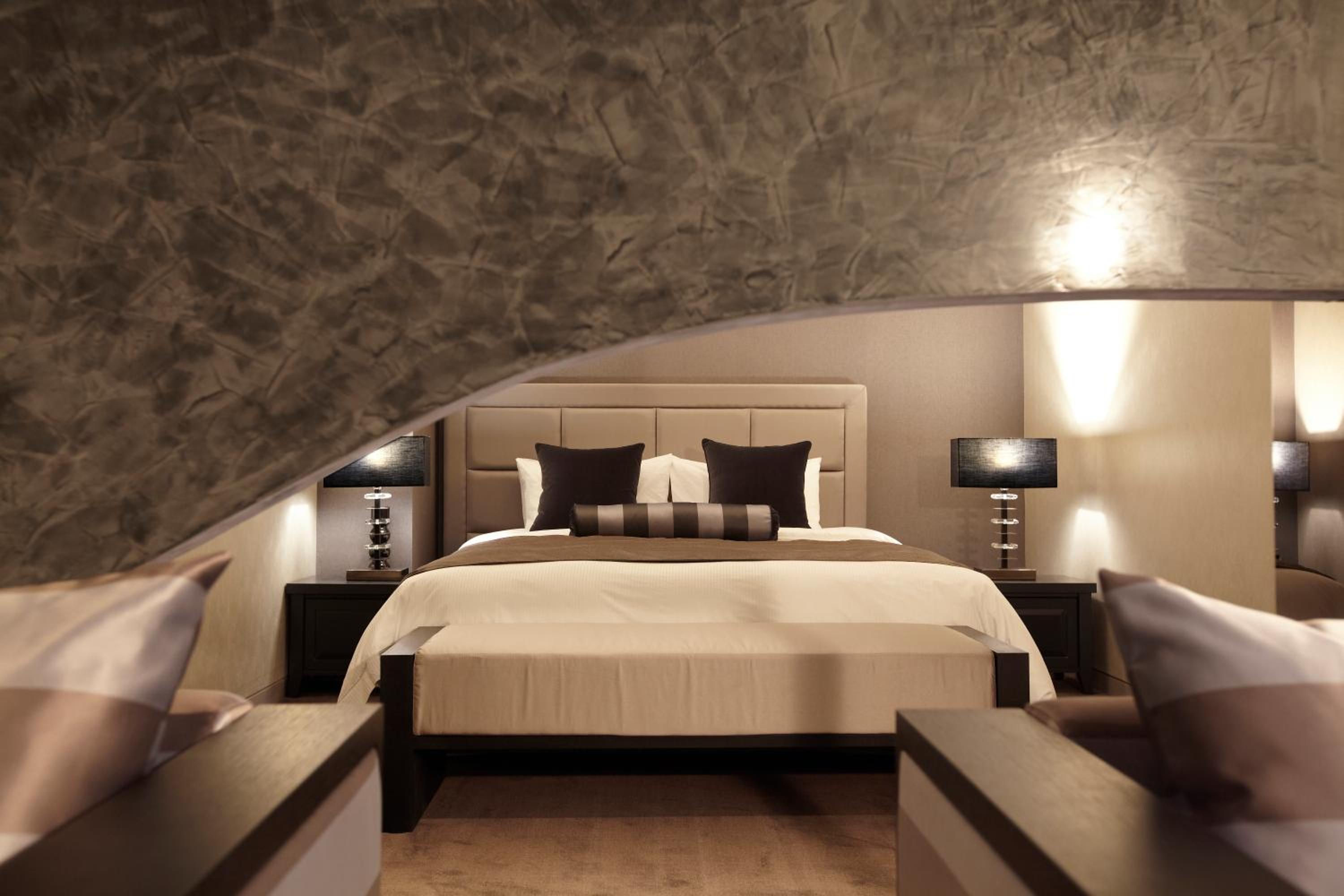 Special Offer - Junior Suite with Free Mini-bar and Parking