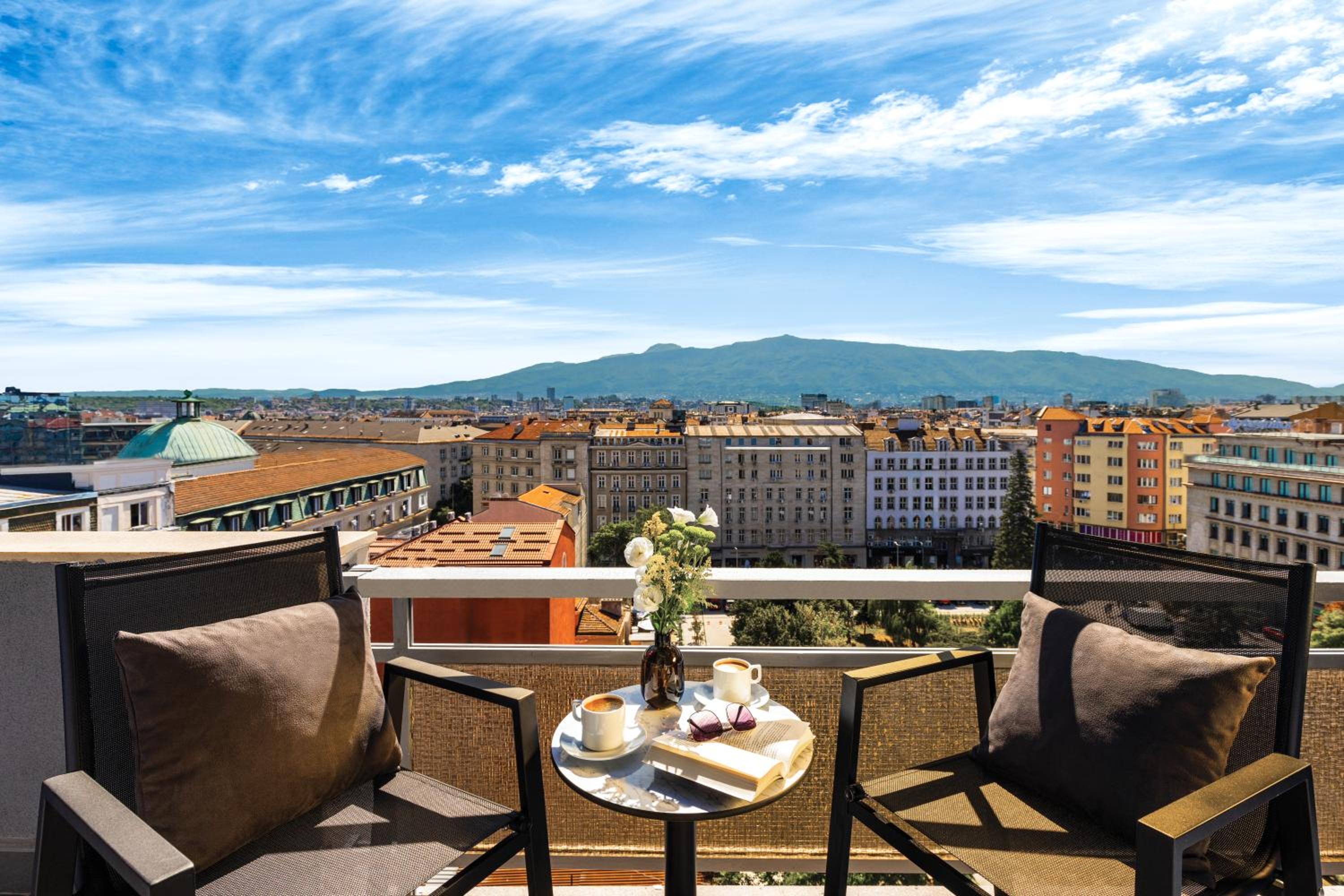 Renovated Penthouse Apartment