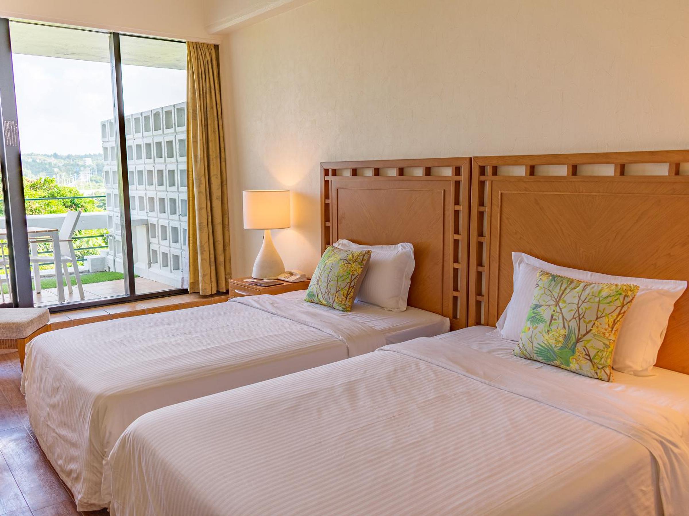Superior Twin Room with Mountain View - Non-Smoking