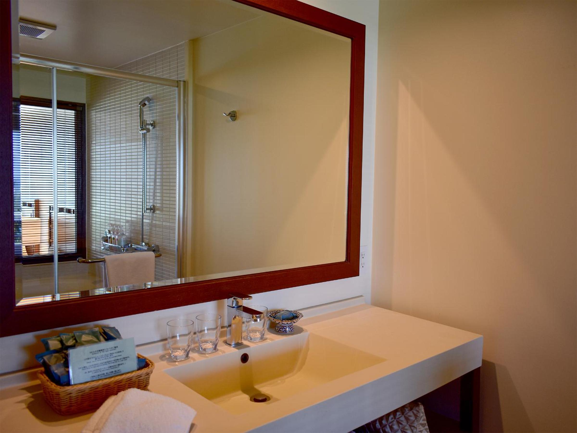 Club Deluxe Room with Ocean View and Lounge Access - Non-Smoking