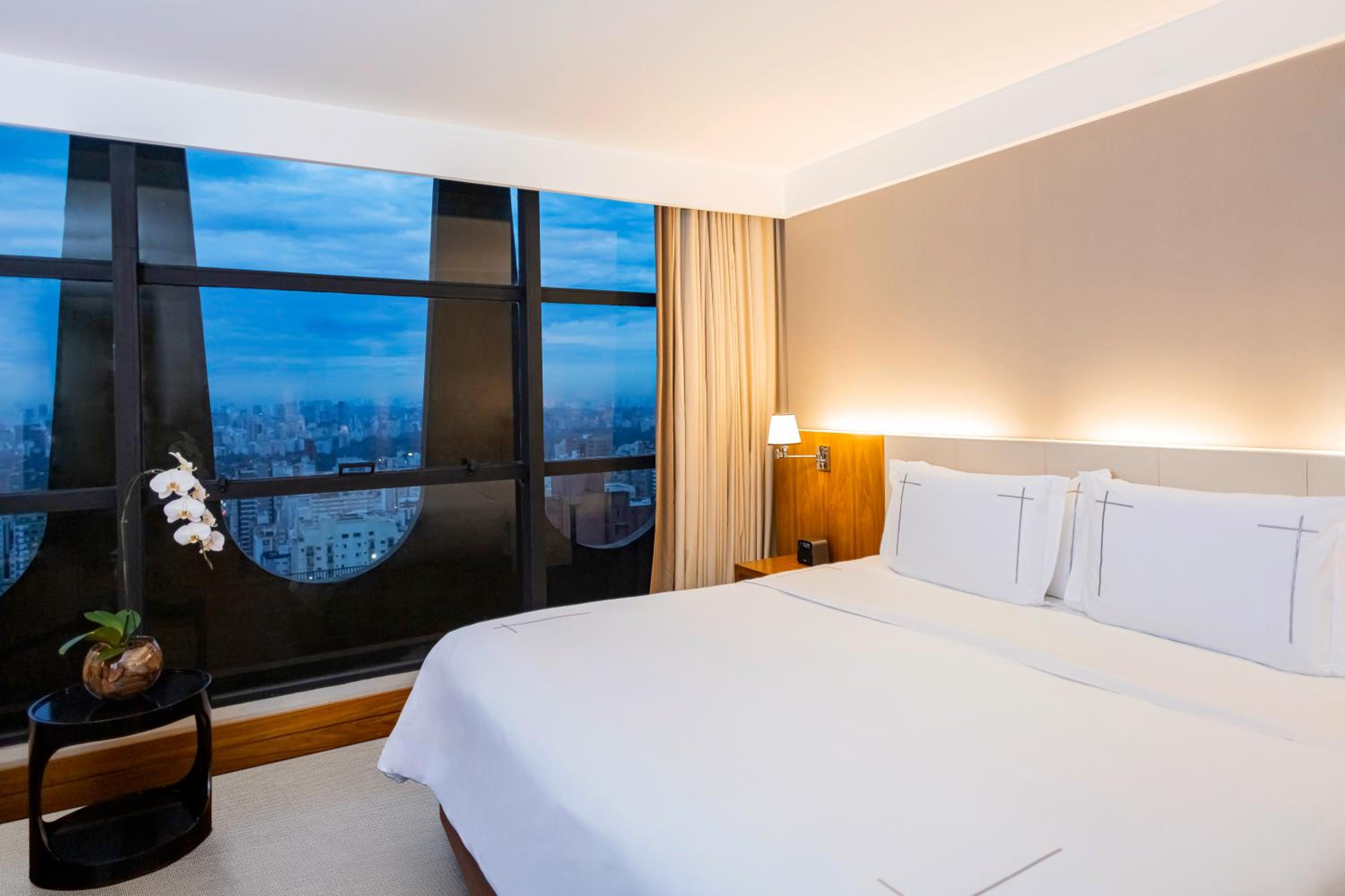 Deluxe Room With City View