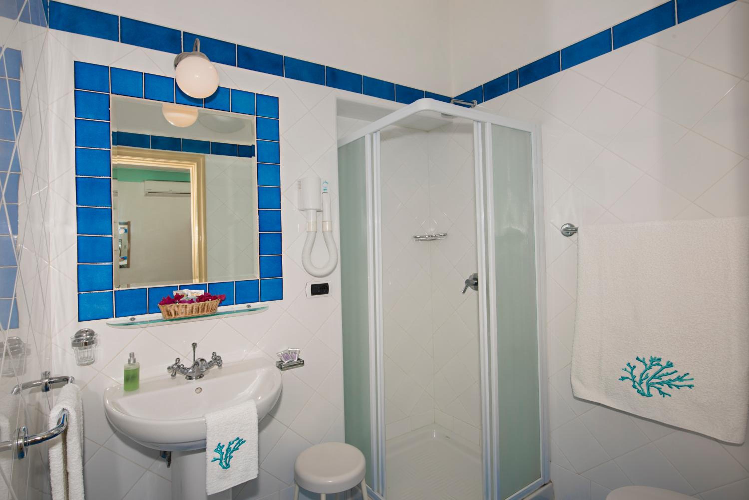 Double Room - Trekking Included