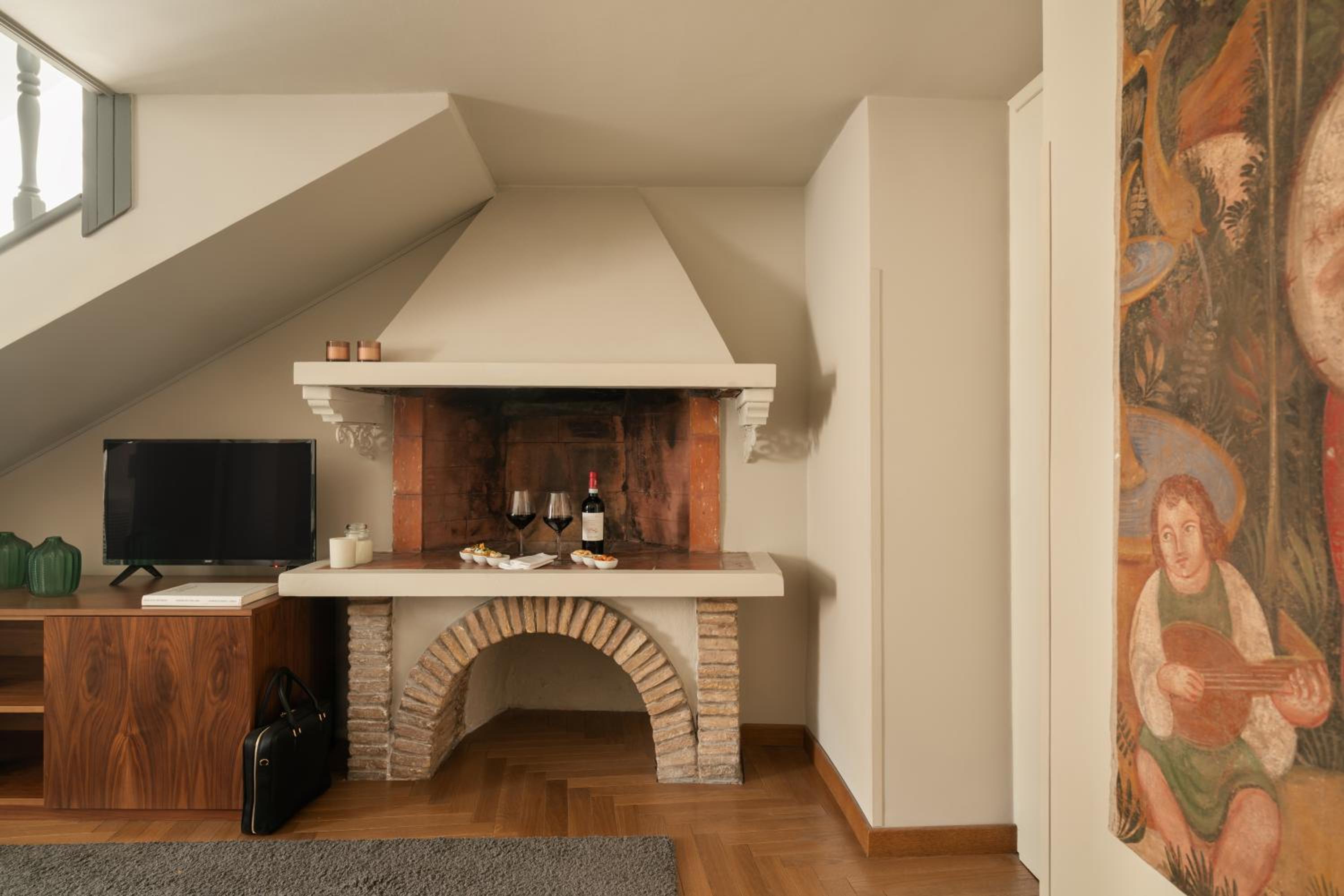 King Suite with Balcony Separate Building